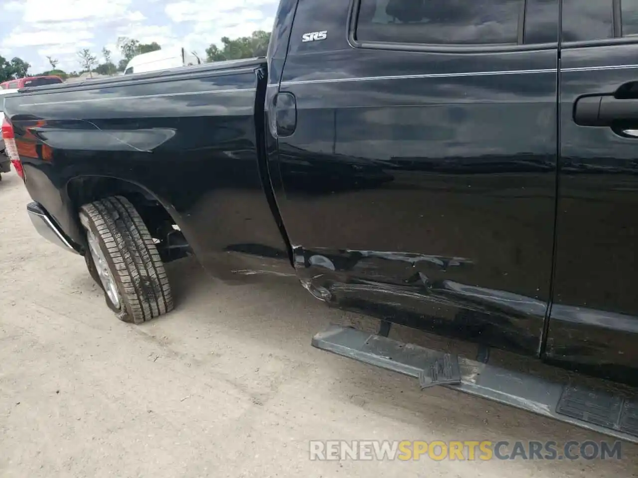 9 Photograph of a damaged car 5TFRM5F13KX139395 TOYOTA TUNDRA 2019