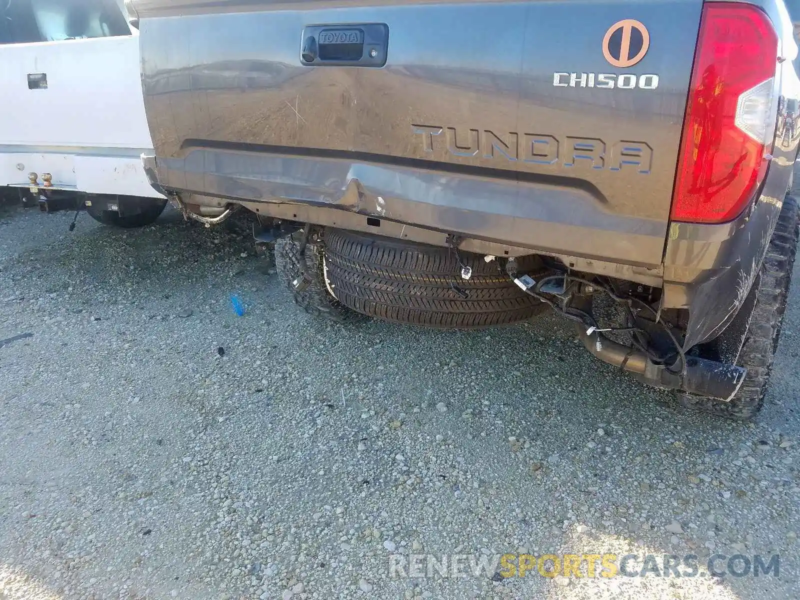 9 Photograph of a damaged car 5TFRM5F13KX140188 TOYOTA TUNDRA 2019