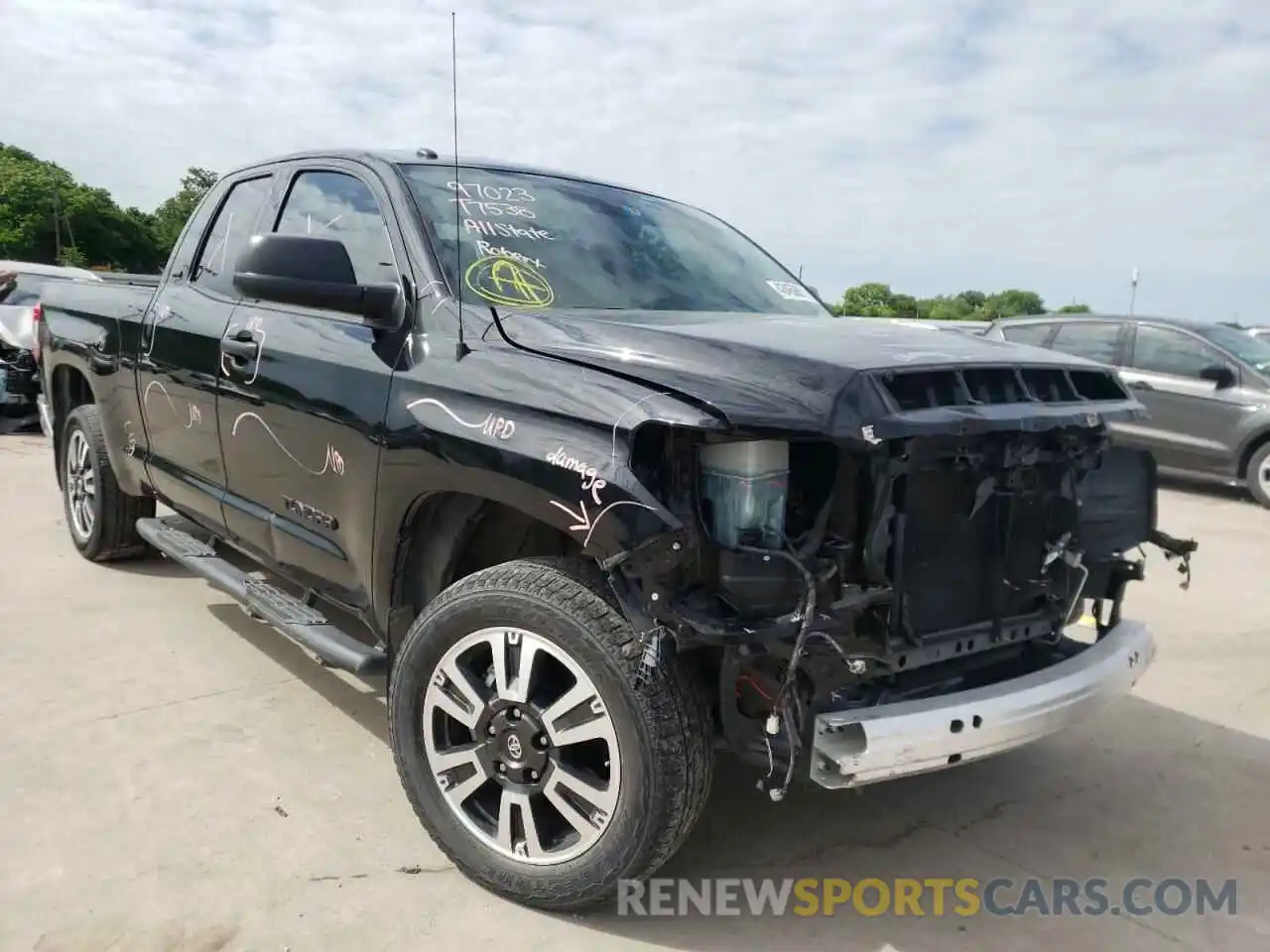 1 Photograph of a damaged car 5TFRM5F14KX135405 TOYOTA TUNDRA 2019