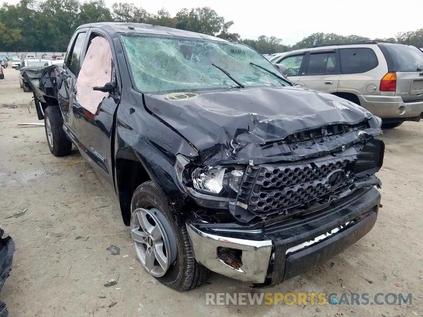 1 Photograph of a damaged car 5TFRM5F14KX136716 TOYOTA TUNDRA 2019