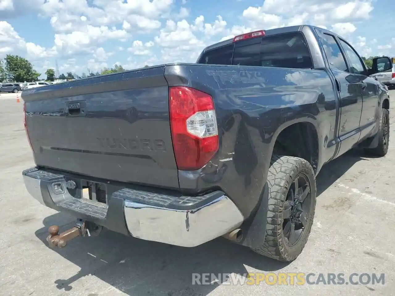 4 Фотография поврежденного автомобиля 5TFRM5F15KX139415 TOYOTA TUNDRA 2019