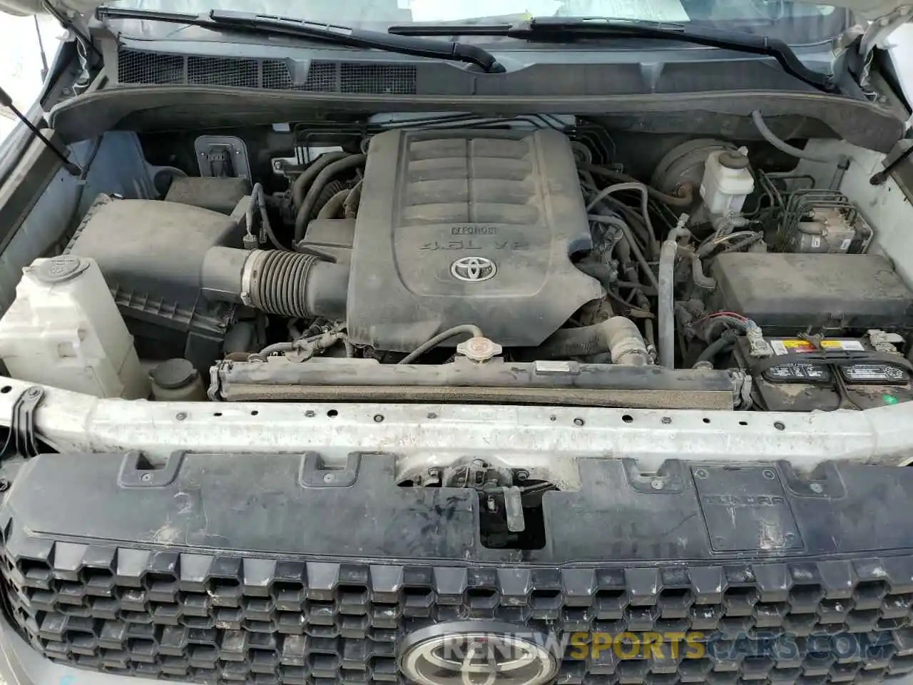 7 Photograph of a damaged car 5TFRM5F15KX141004 TOYOTA TUNDRA 2019