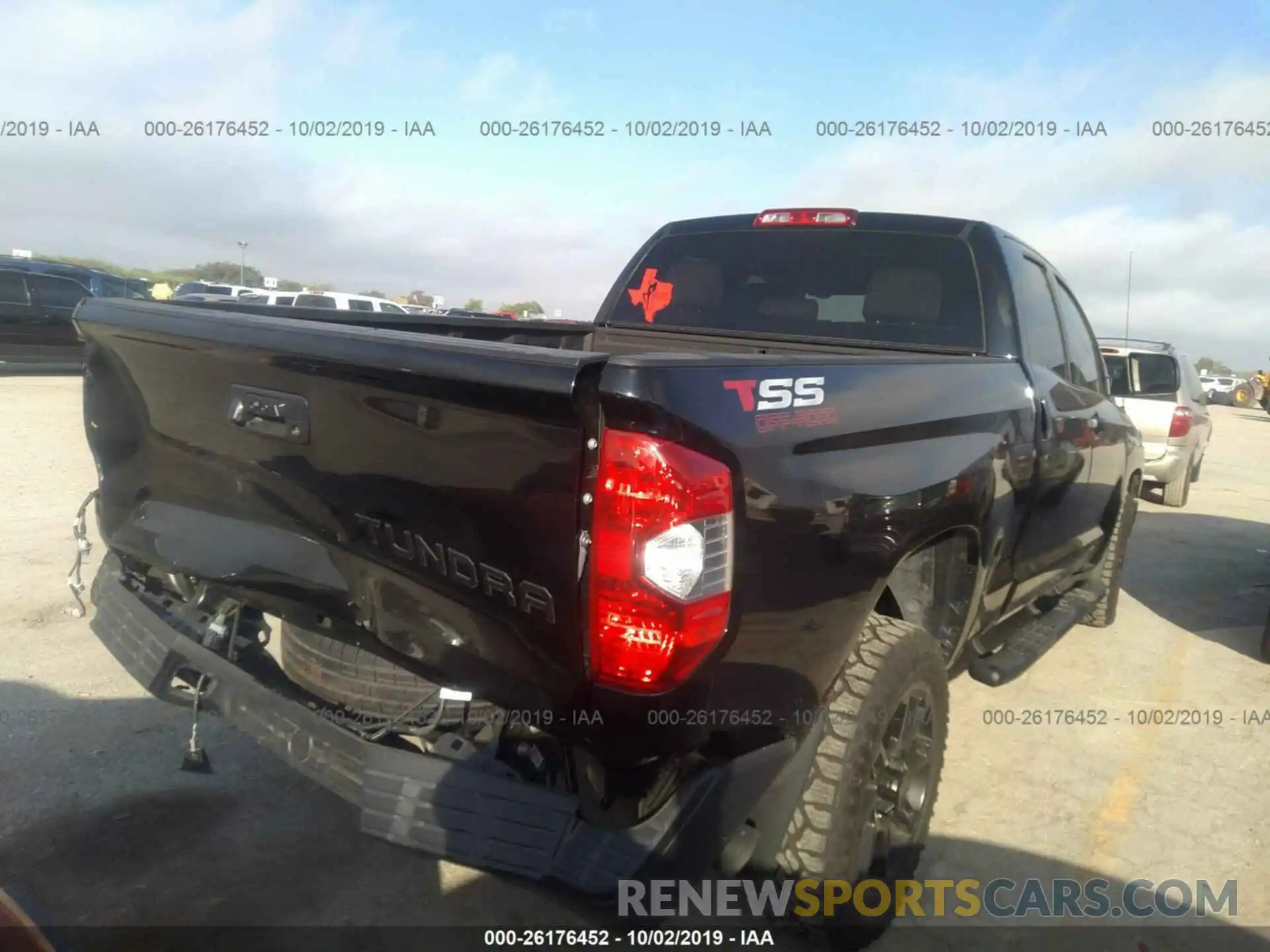 4 Photograph of a damaged car 5TFRM5F15KX143433 TOYOTA TUNDRA 2019