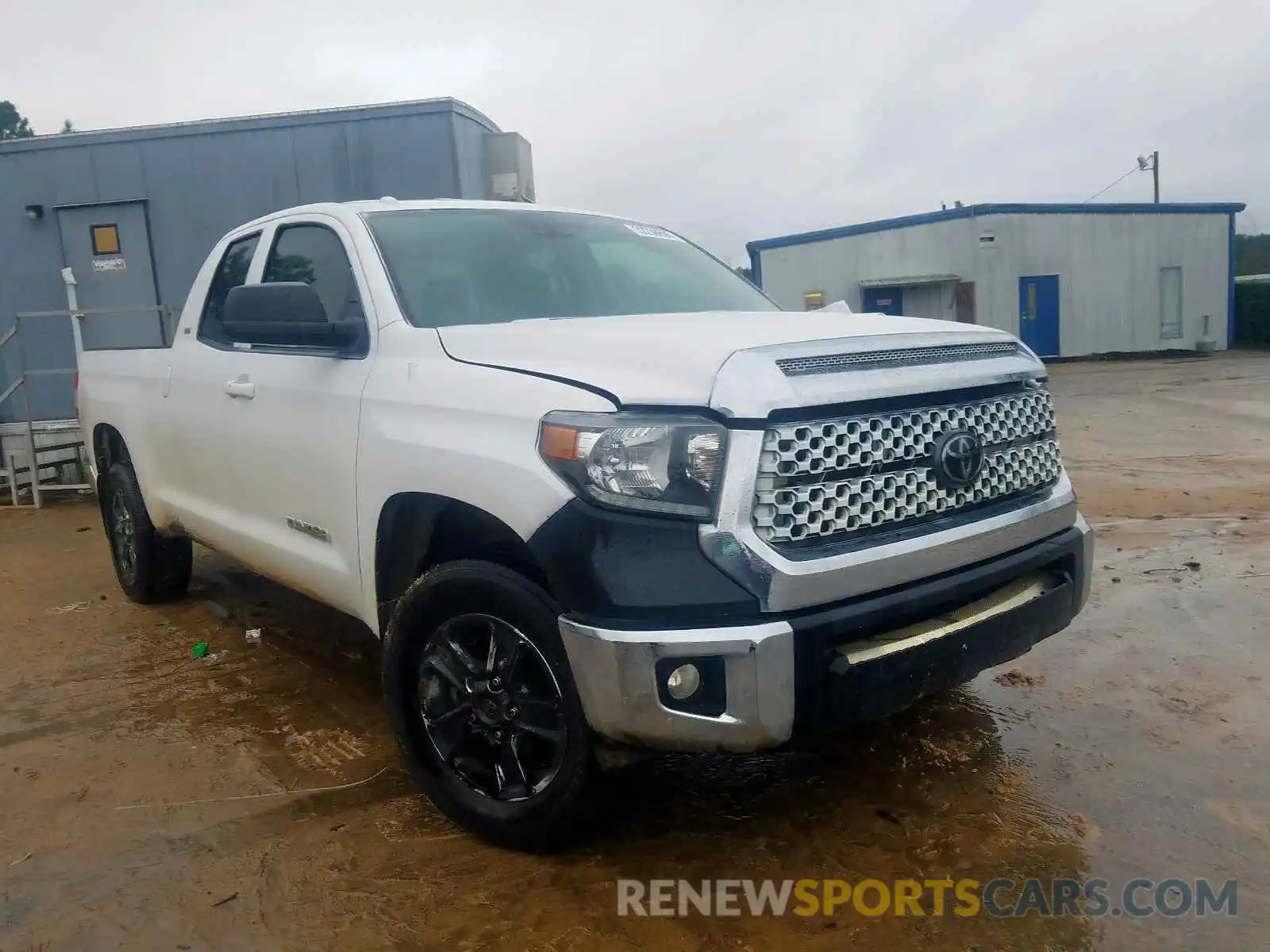 1 Photograph of a damaged car 5TFRM5F16KX134899 TOYOTA TUNDRA 2019