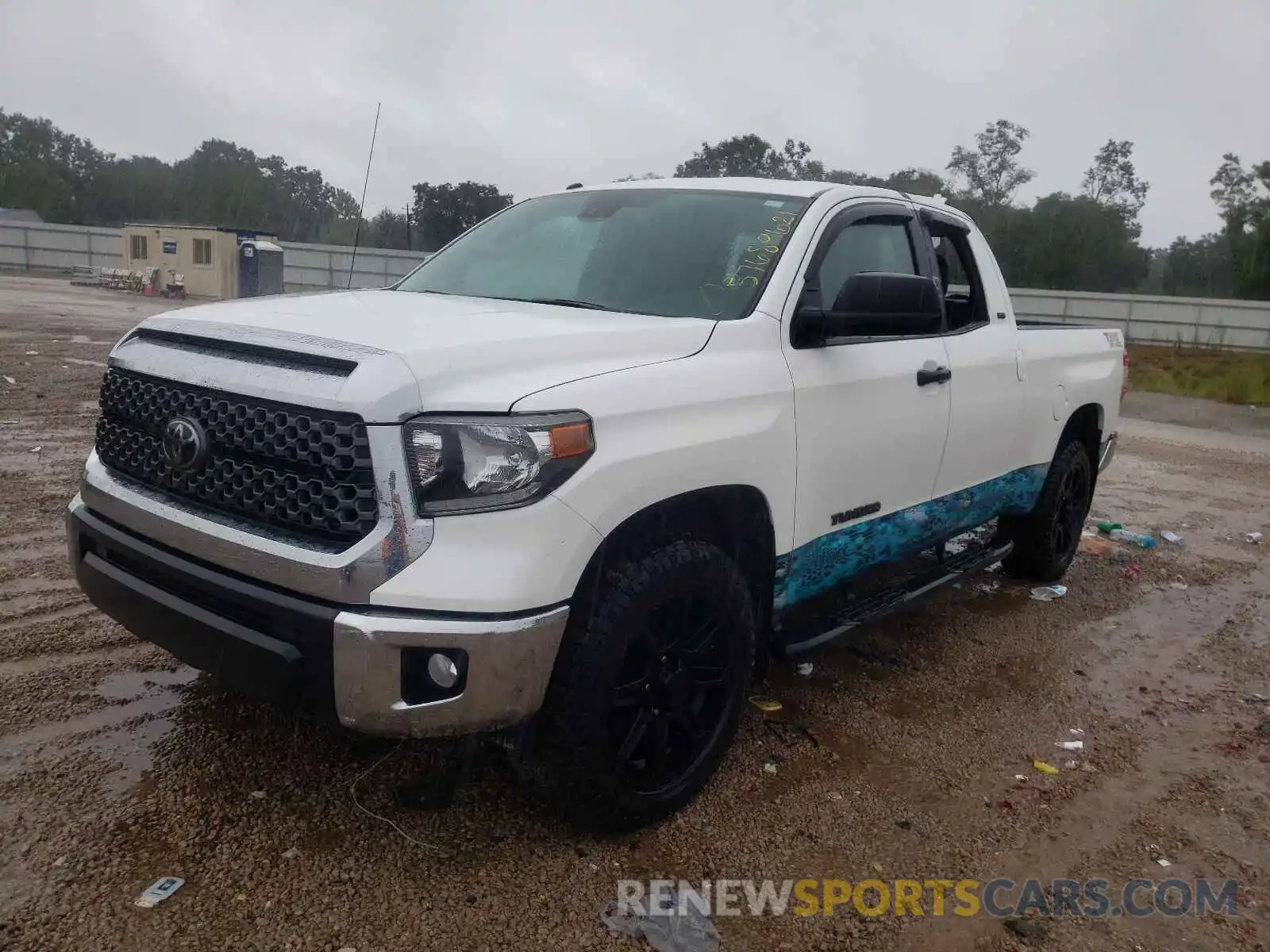 2 Photograph of a damaged car 5TFRM5F16KX136197 TOYOTA TUNDRA 2019