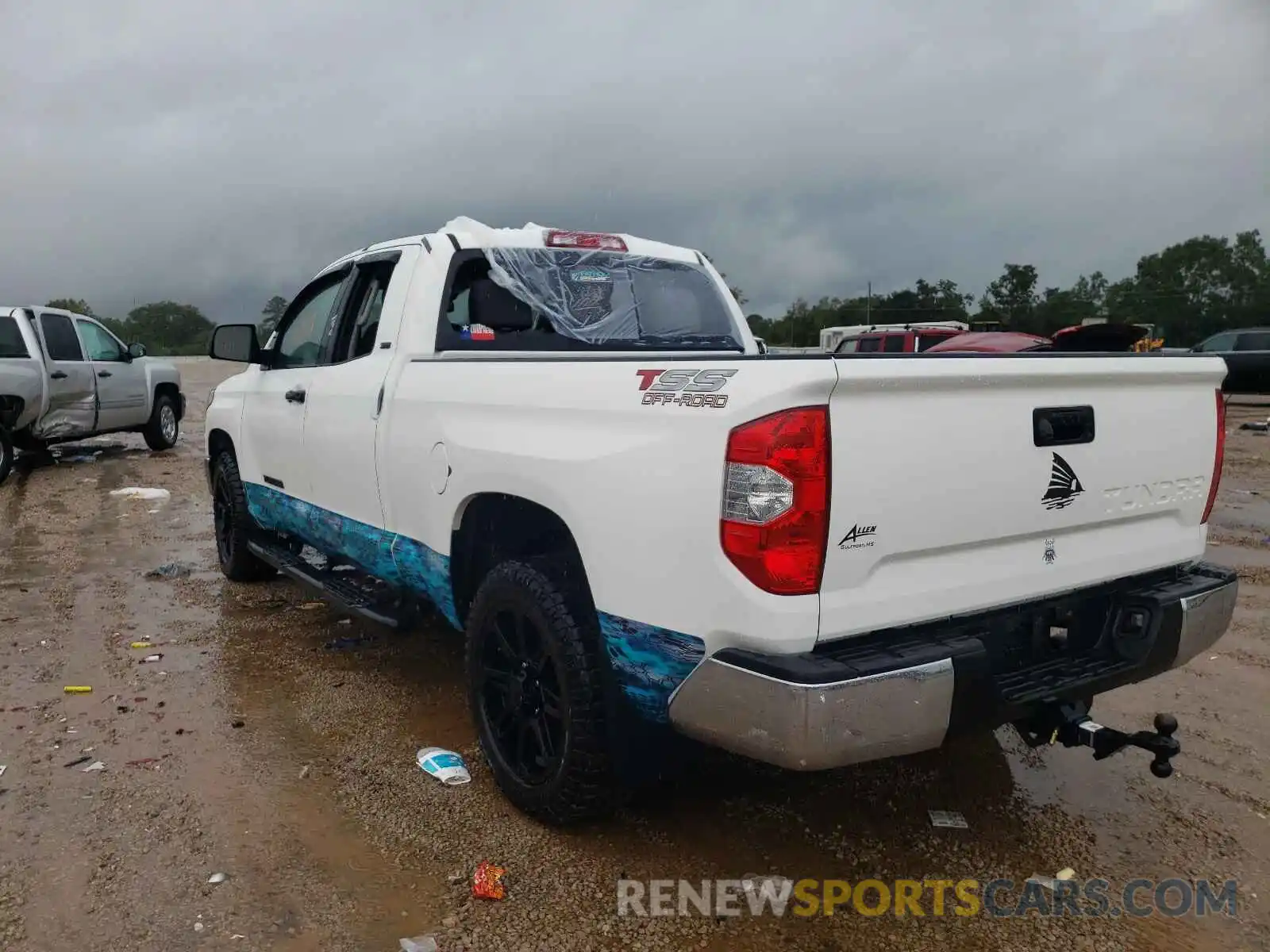 3 Photograph of a damaged car 5TFRM5F16KX136197 TOYOTA TUNDRA 2019