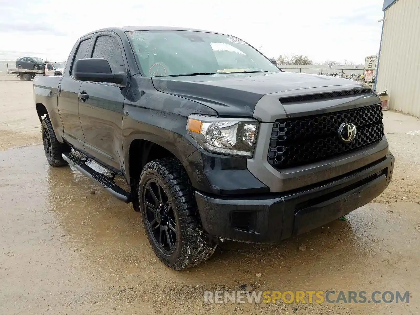 1 Photograph of a damaged car 5TFRM5F16KX139035 TOYOTA TUNDRA 2019