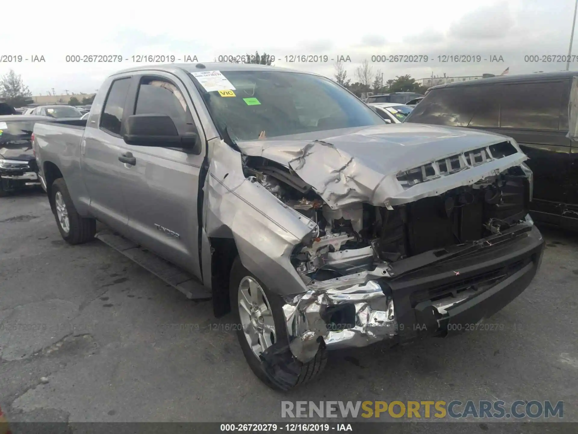 1 Photograph of a damaged car 5TFRM5F16KX139679 TOYOTA TUNDRA 2019