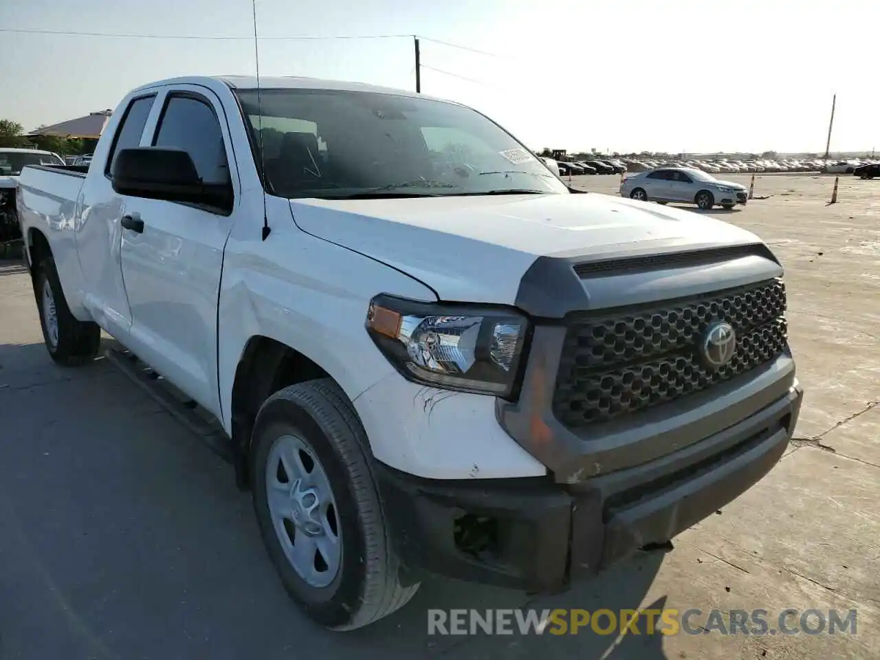 1 Photograph of a damaged car 5TFRM5F16KX139746 TOYOTA TUNDRA 2019