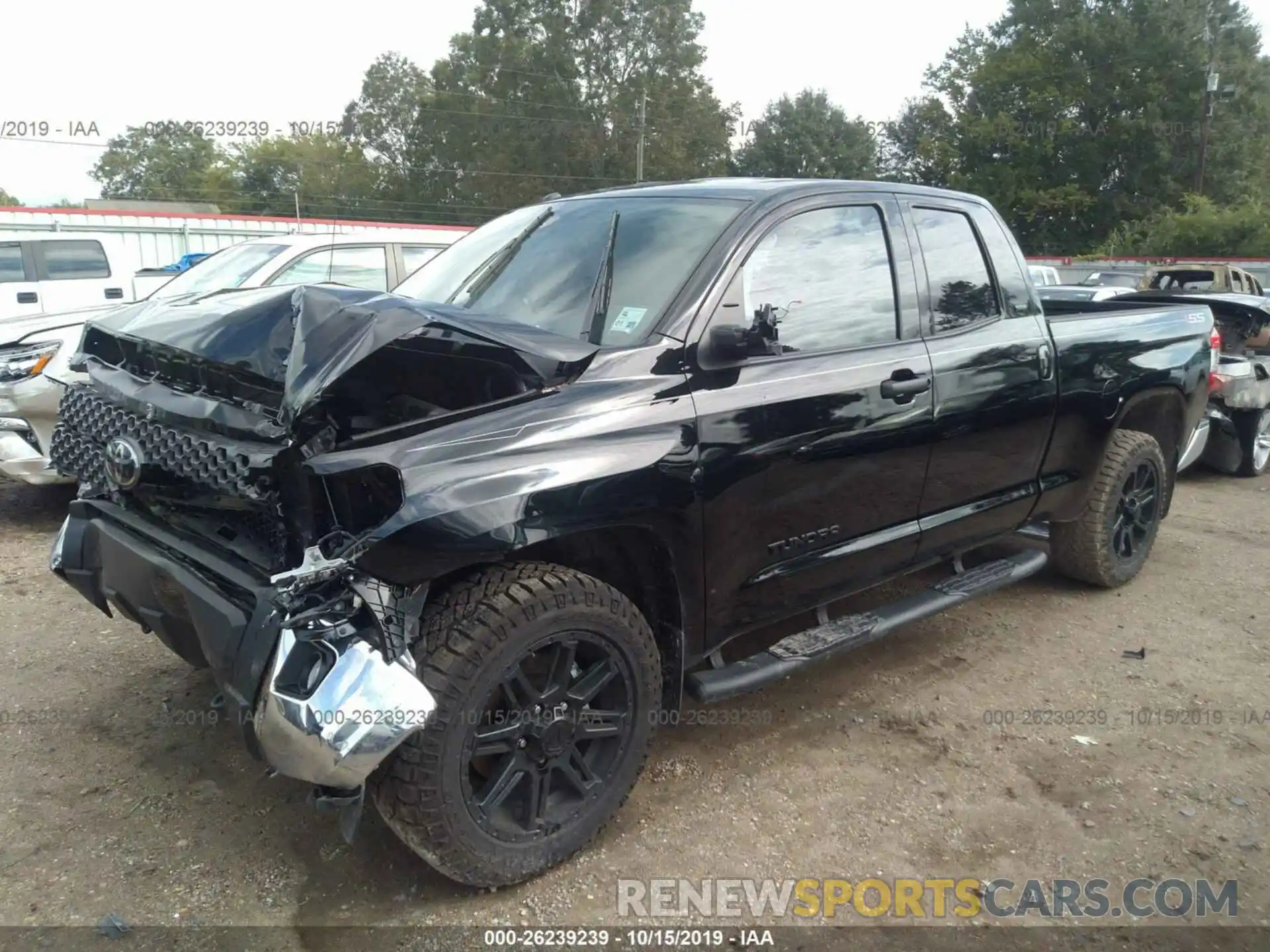 2 Фотография поврежденного автомобиля 5TFRM5F17KX139318 TOYOTA TUNDRA 2019