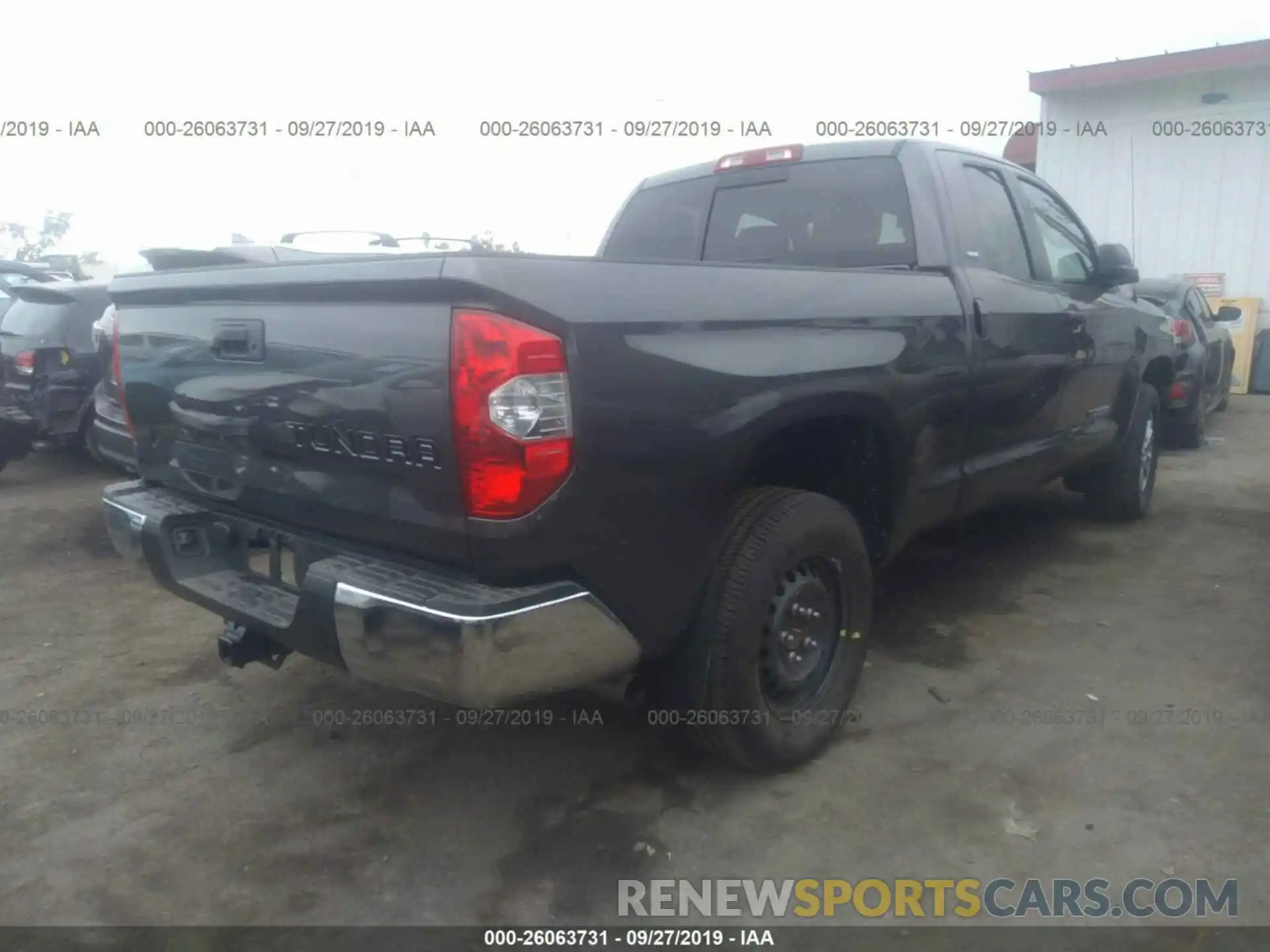 4 Фотография поврежденного автомобиля 5TFRM5F18KX135472 TOYOTA TUNDRA 2019