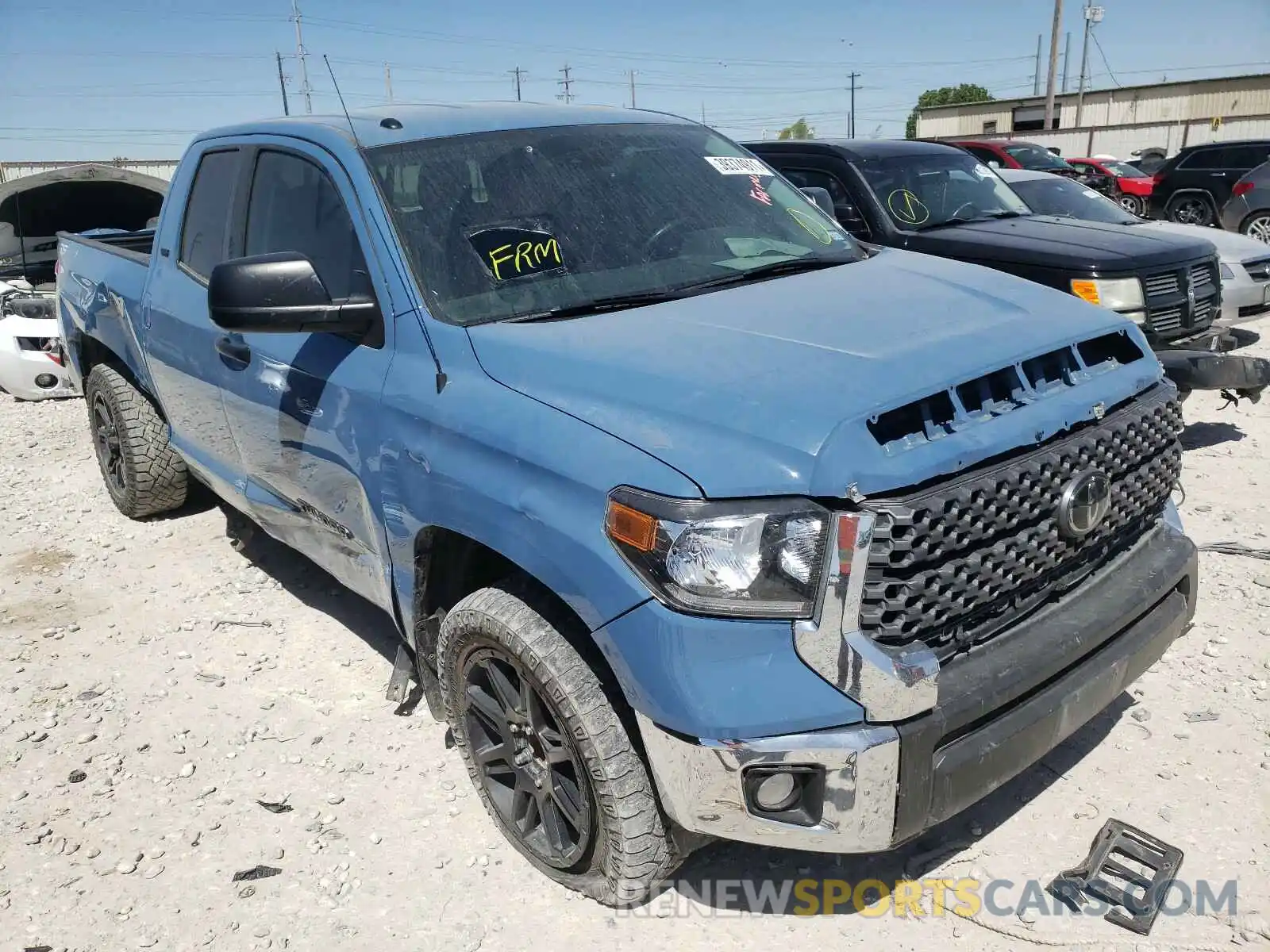 1 Photograph of a damaged car 5TFRM5F18KX141384 TOYOTA TUNDRA 2019