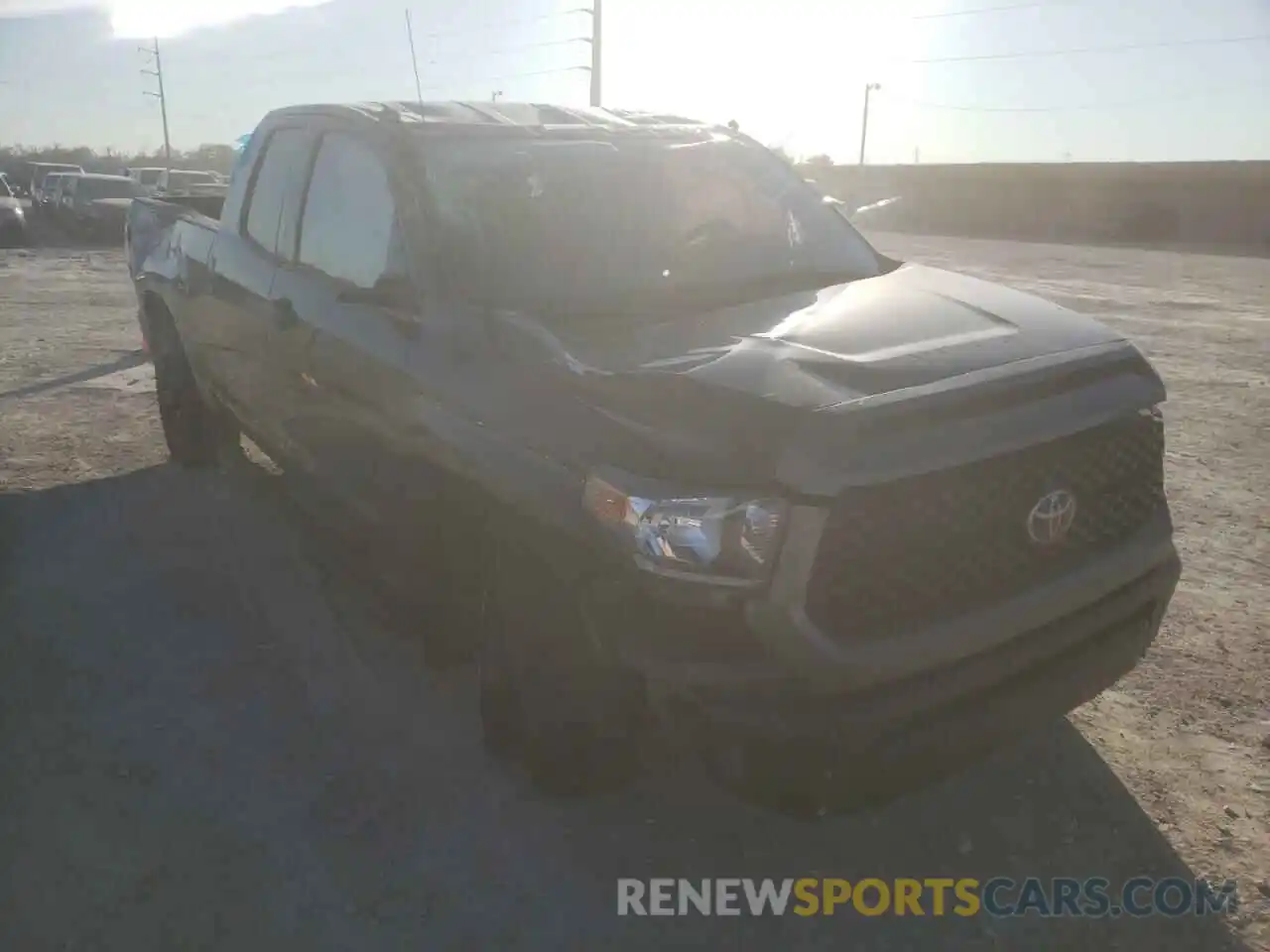 1 Photograph of a damaged car 5TFRM5F18KX141532 TOYOTA TUNDRA 2019