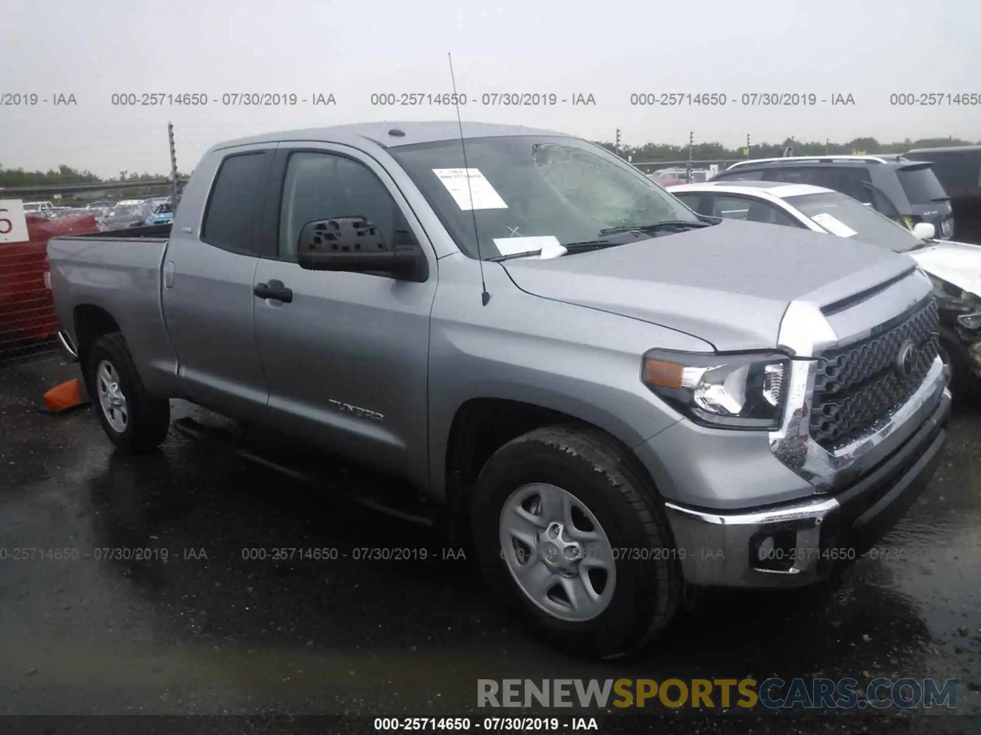 1 Photograph of a damaged car 5TFRM5F18KX142745 TOYOTA TUNDRA 2019