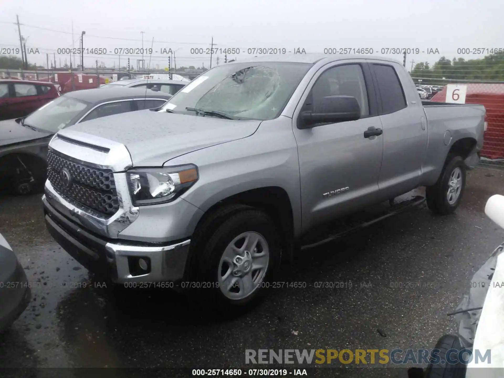 2 Фотография поврежденного автомобиля 5TFRM5F18KX142745 TOYOTA TUNDRA 2019