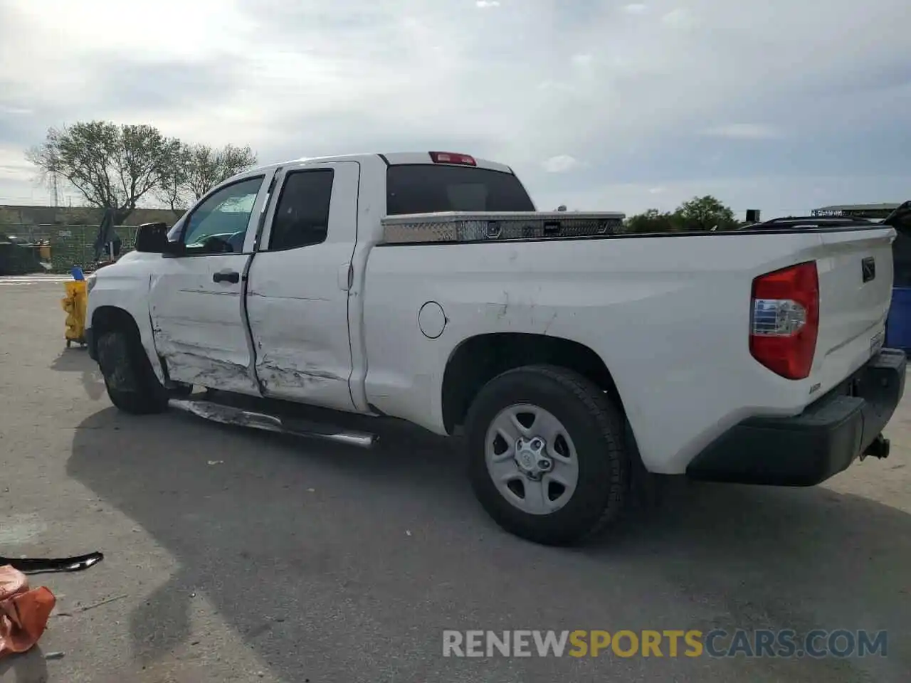 2 Photograph of a damaged car 5TFRM5F19KX135111 TOYOTA TUNDRA 2019