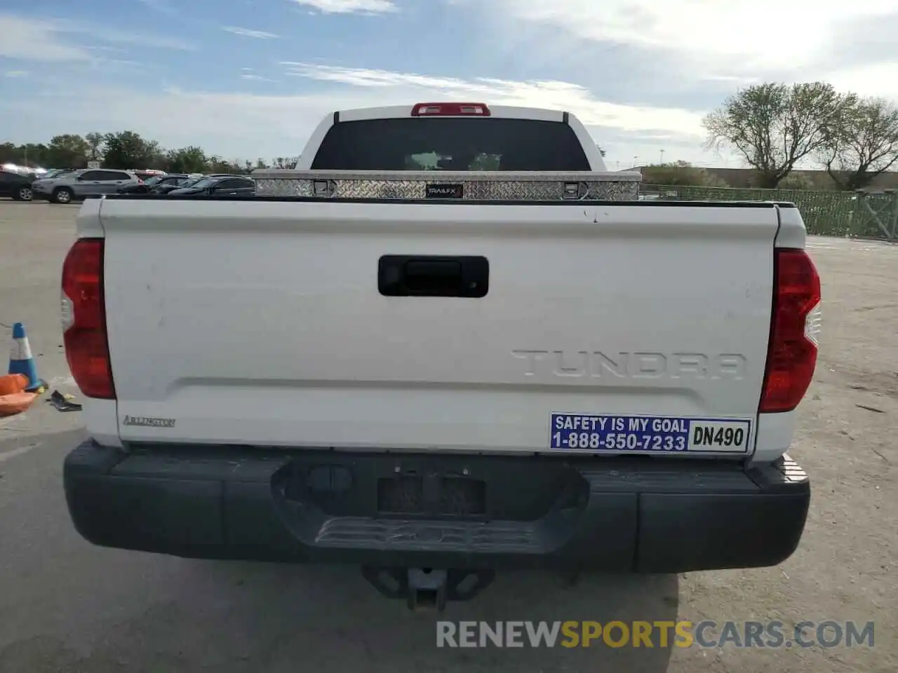 6 Photograph of a damaged car 5TFRM5F19KX135111 TOYOTA TUNDRA 2019