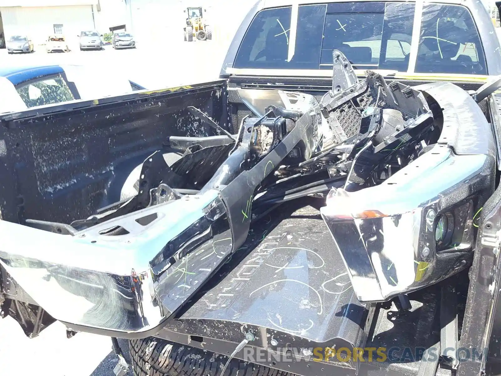 9 Photograph of a damaged car 5TFRY5F10KX252564 TOYOTA TUNDRA 2019