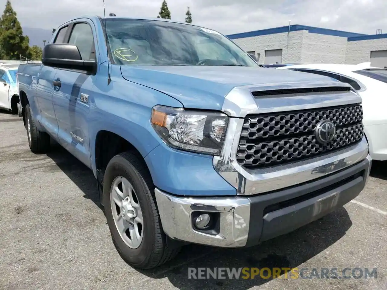 1 Photograph of a damaged car 5TFRY5F10KX253780 TOYOTA TUNDRA 2019