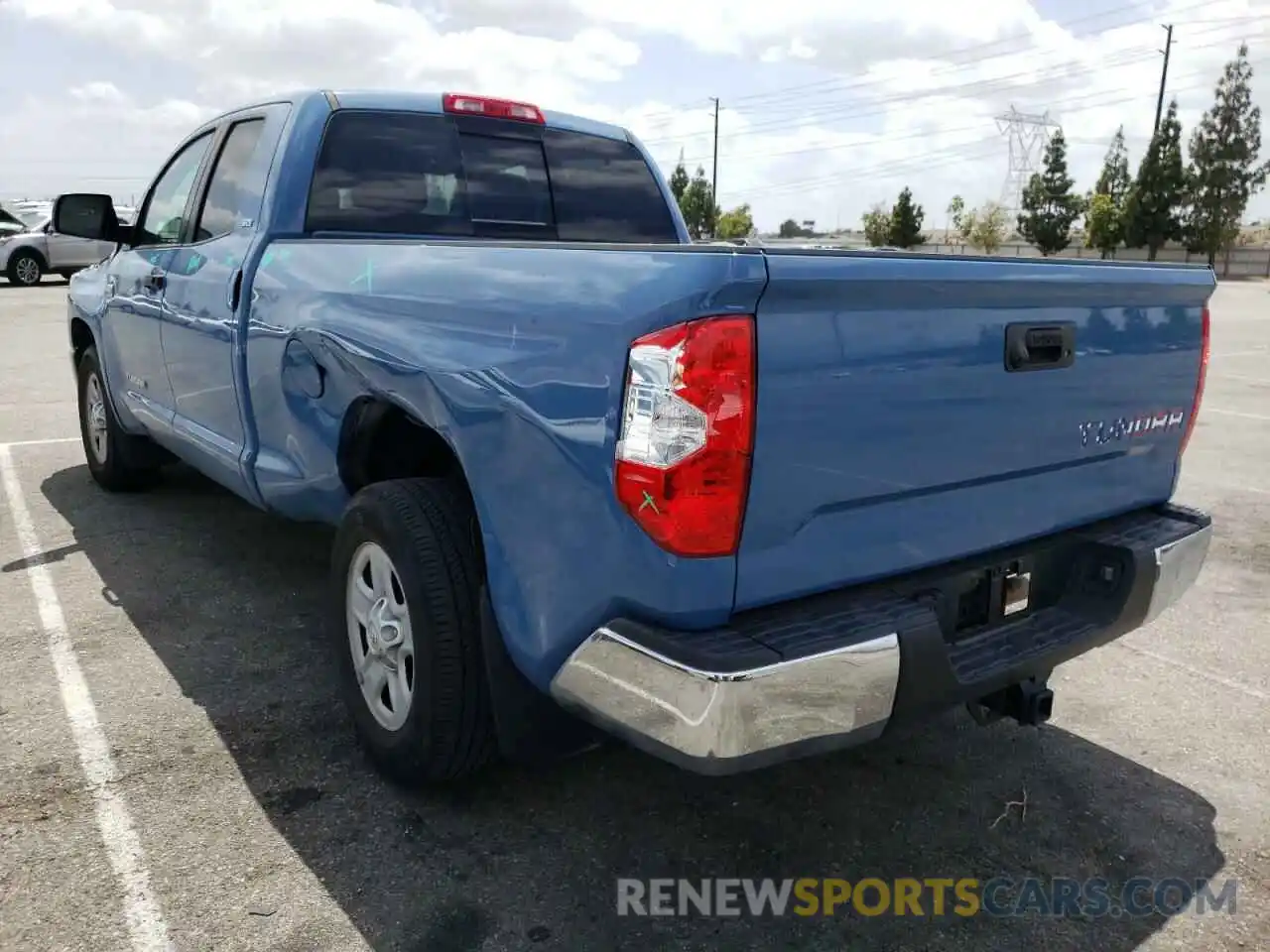 3 Photograph of a damaged car 5TFRY5F10KX253780 TOYOTA TUNDRA 2019