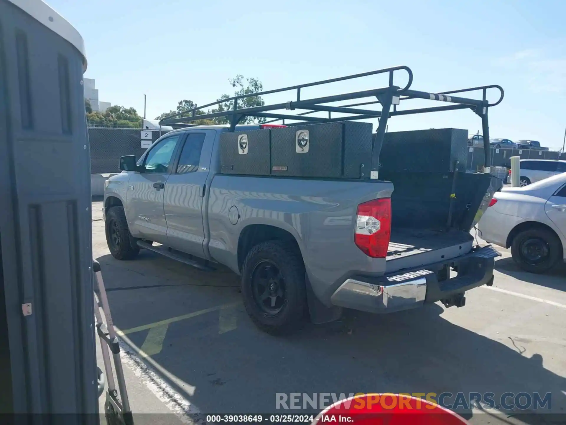 3 Photograph of a damaged car 5TFRY5F11KX245073 TOYOTA TUNDRA 2019