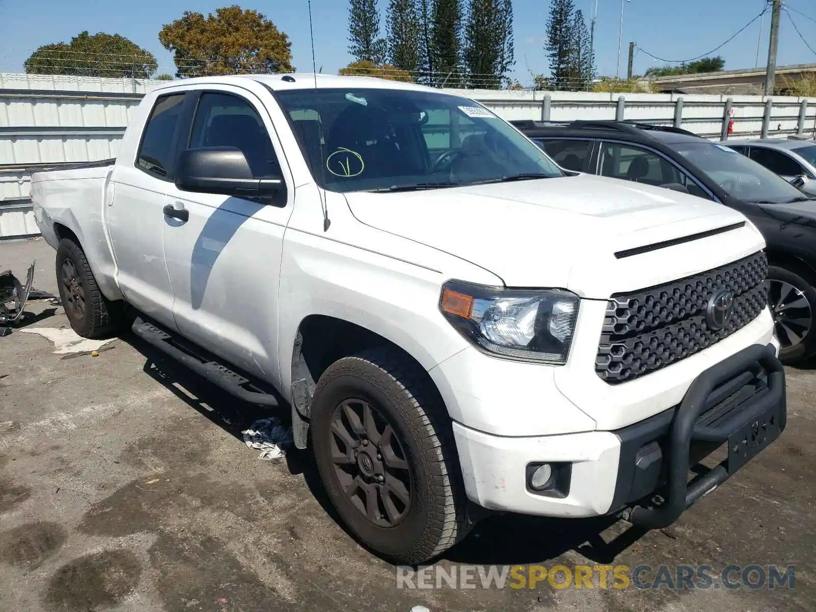 1 Photograph of a damaged car 5TFRY5F11KX246515 TOYOTA TUNDRA 2019