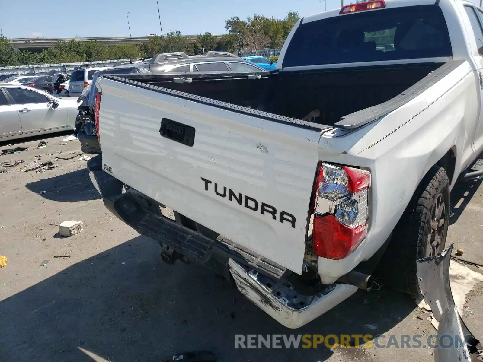 9 Photograph of a damaged car 5TFRY5F11KX246515 TOYOTA TUNDRA 2019