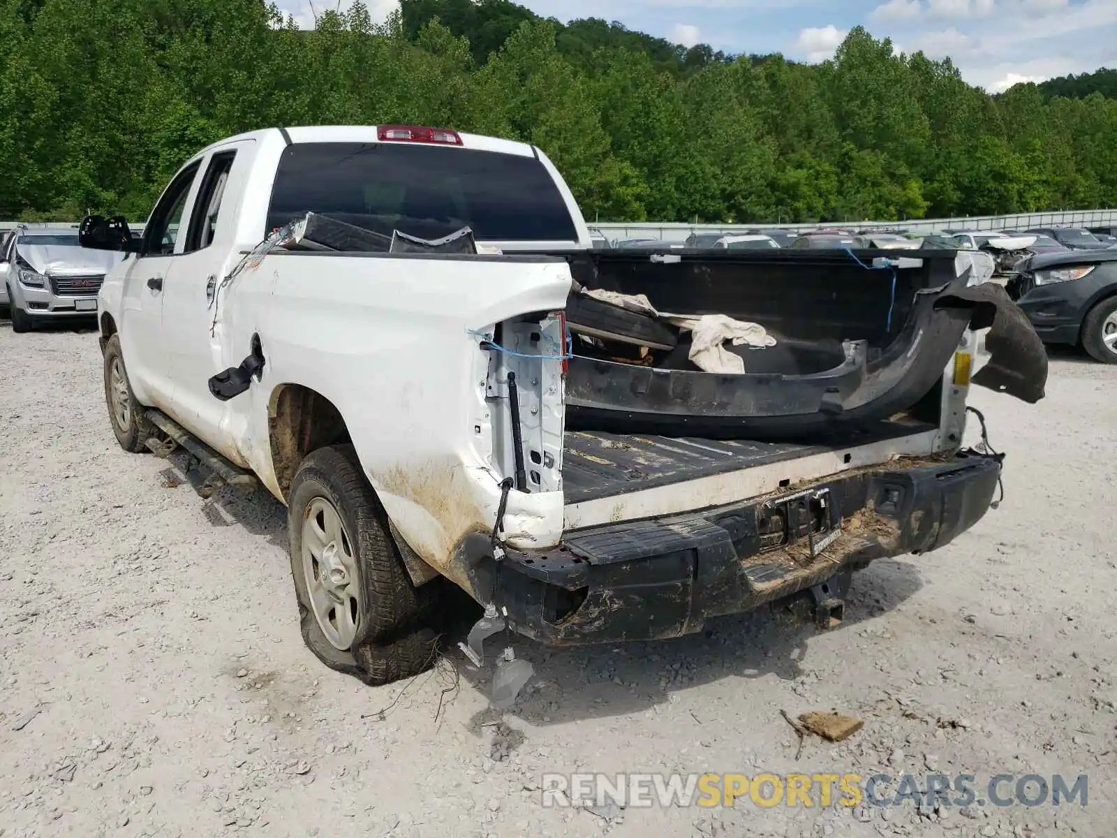 3 Photograph of a damaged car 5TFRY5F16KX254397 TOYOTA TUNDRA 2019