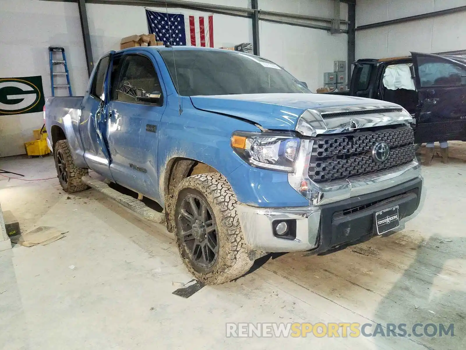 1 Photograph of a damaged car 5TFRY5F1XKX244214 TOYOTA TUNDRA 2019