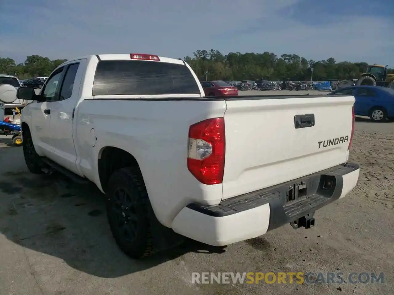 3 Photograph of a damaged car 5TFRY5F1XKX255343 TOYOTA TUNDRA 2019