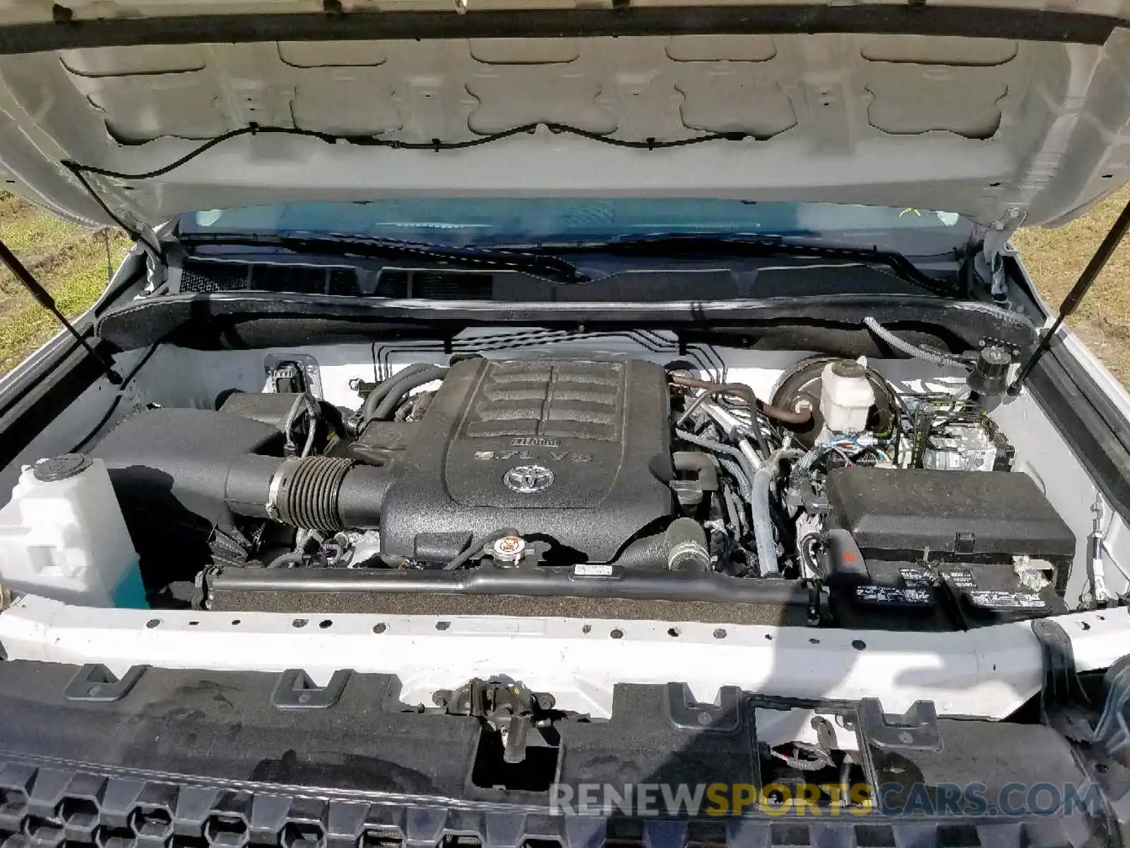 7 Photograph of a damaged car 5TFTY5F10KX010489 TOYOTA TUNDRA 2019