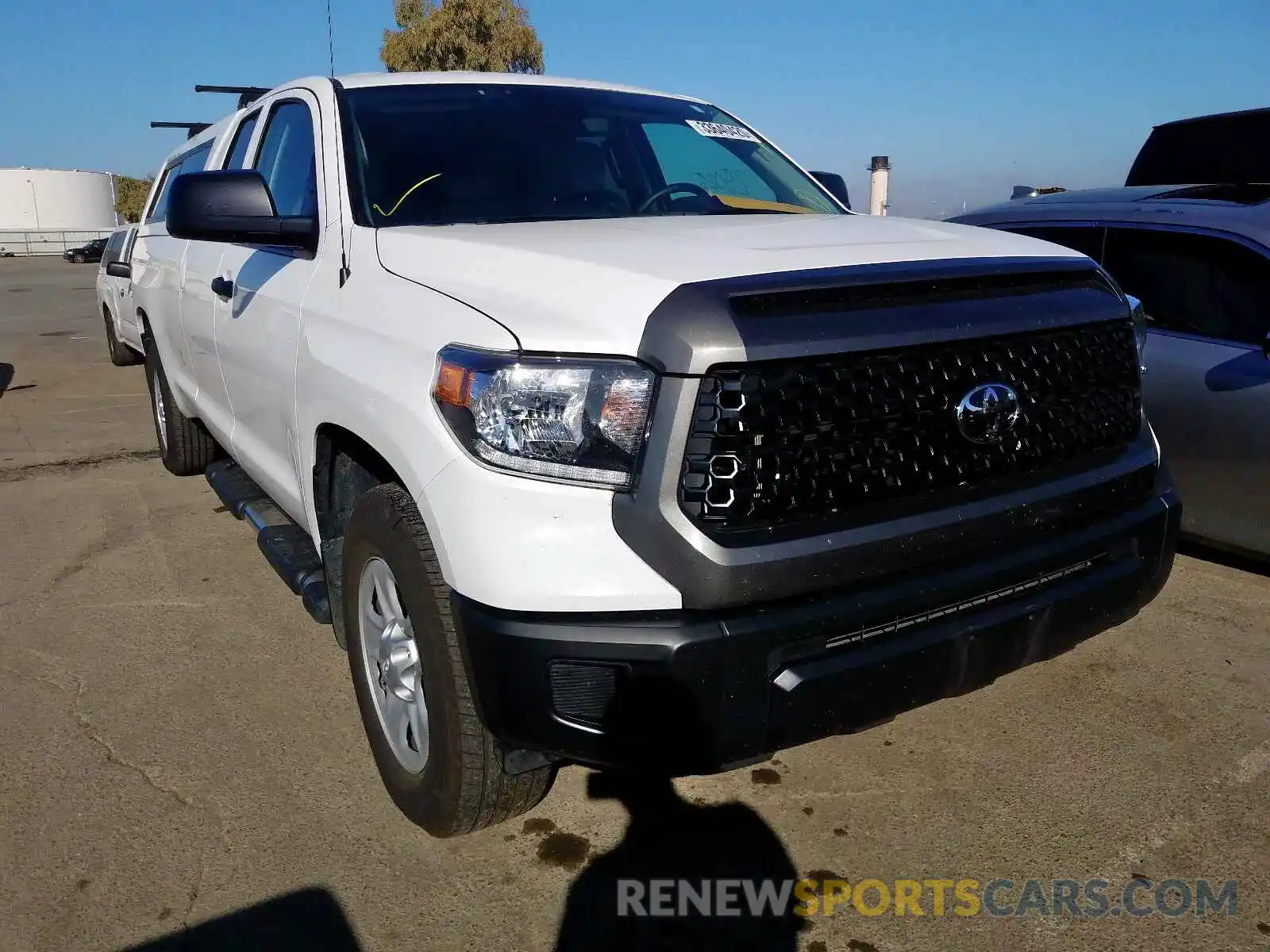 1 Photograph of a damaged car 5TFTY5F19KX010779 TOYOTA TUNDRA 2019