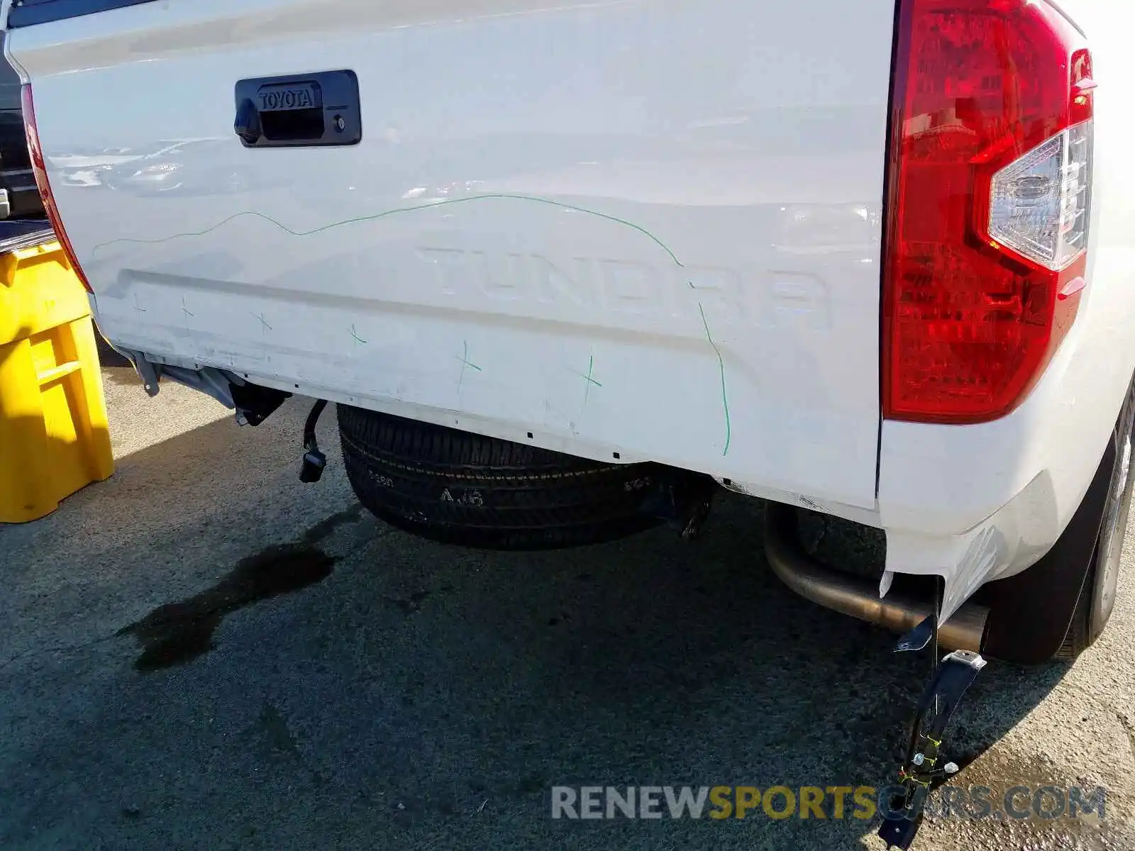 9 Photograph of a damaged car 5TFTY5F19KX010779 TOYOTA TUNDRA 2019