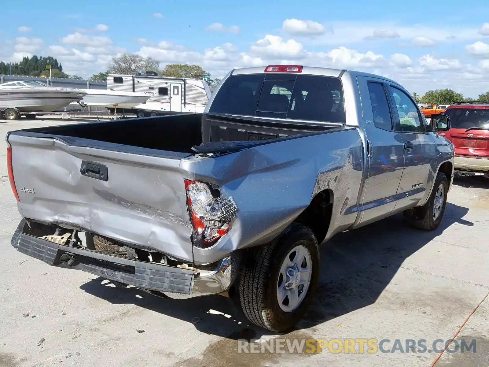 4 Photograph of a damaged car 5TFUM5F10KX080042 TOYOTA TUNDRA 2019