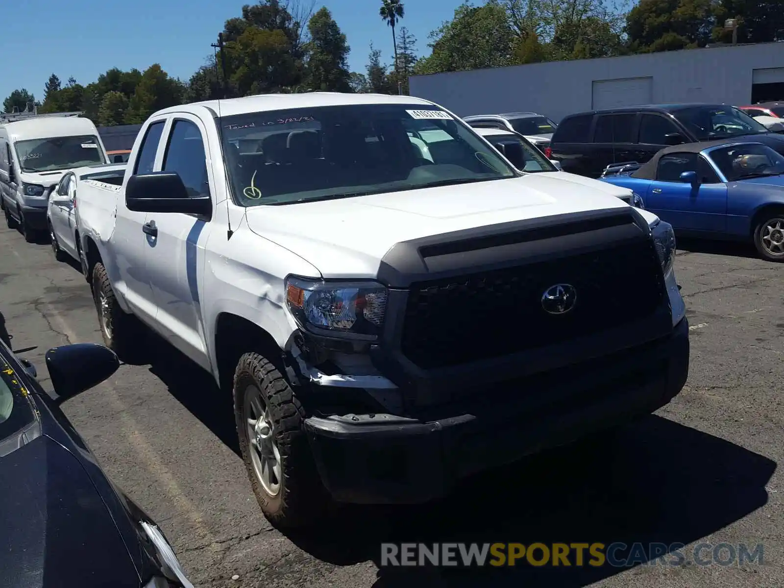 1 Photograph of a damaged car 5TFUM5F10KX080719 TOYOTA TUNDRA 2019