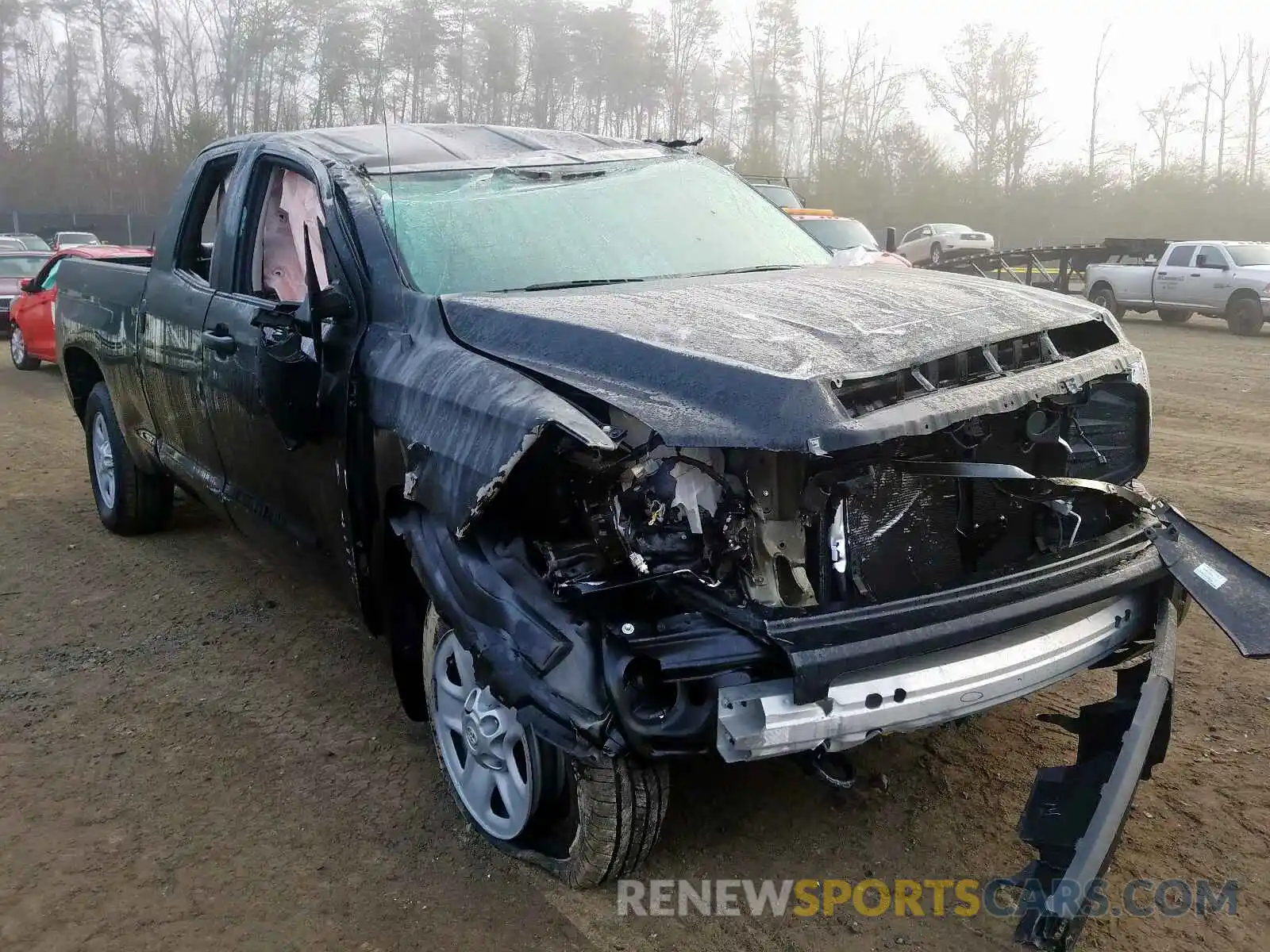 1 Photograph of a damaged car 5TFUM5F10KX082261 TOYOTA TUNDRA 2019