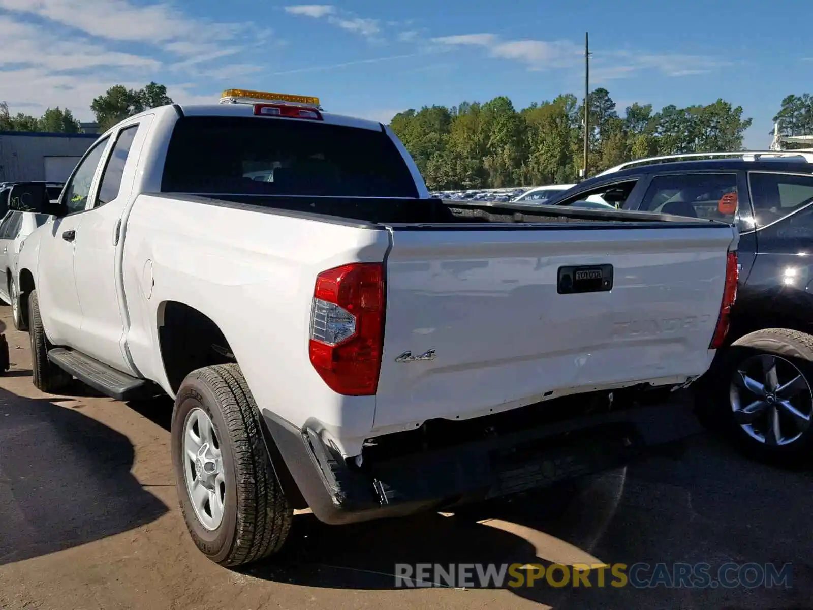 3 Photograph of a damaged car 5TFUM5F10KX082275 TOYOTA TUNDRA 2019