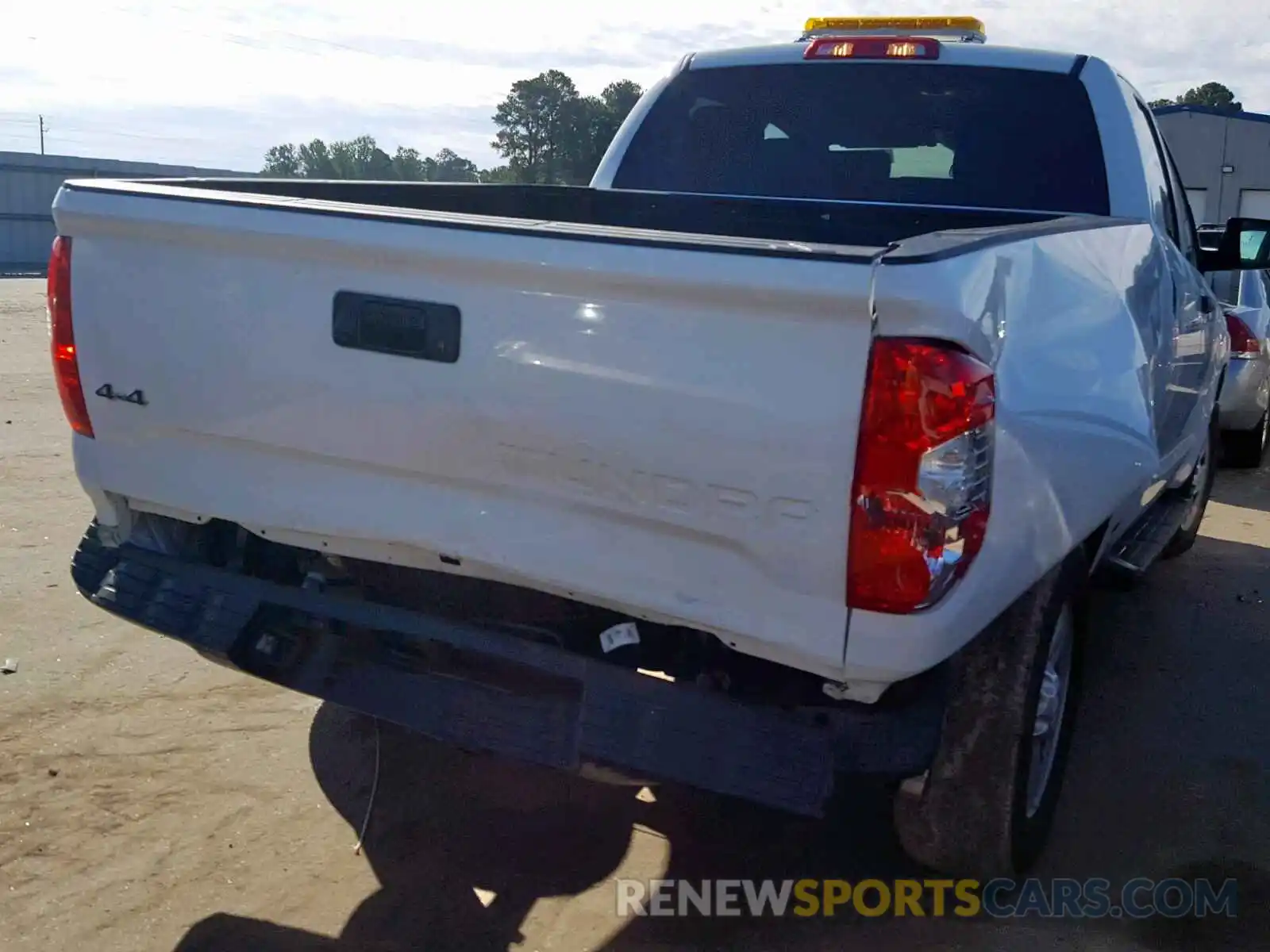 9 Photograph of a damaged car 5TFUM5F10KX082275 TOYOTA TUNDRA 2019