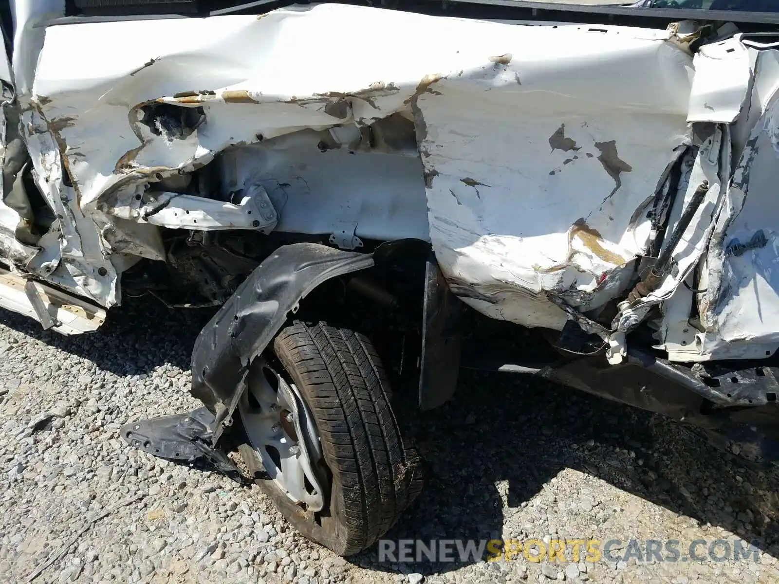 9 Photograph of a damaged car 5TFUM5F10KX082308 TOYOTA TUNDRA 2019