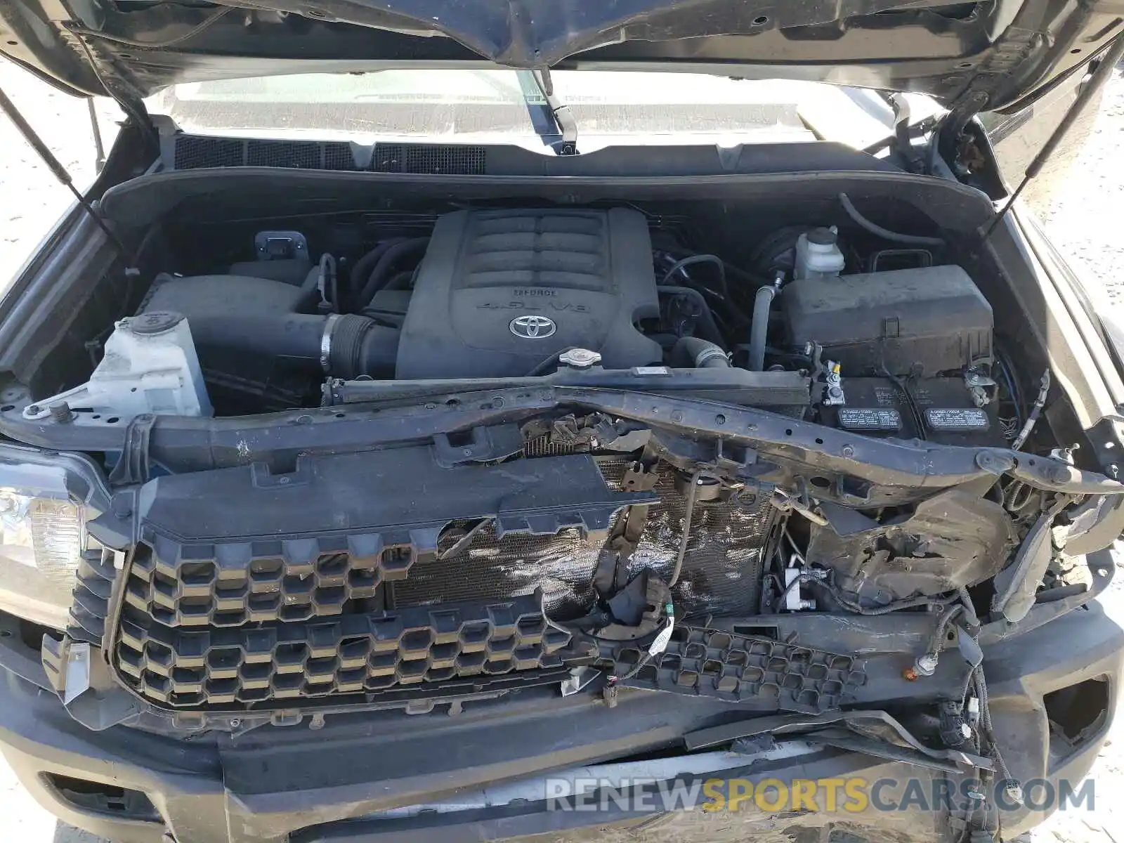 7 Photograph of a damaged car 5TFUM5F10KX082454 TOYOTA TUNDRA 2019