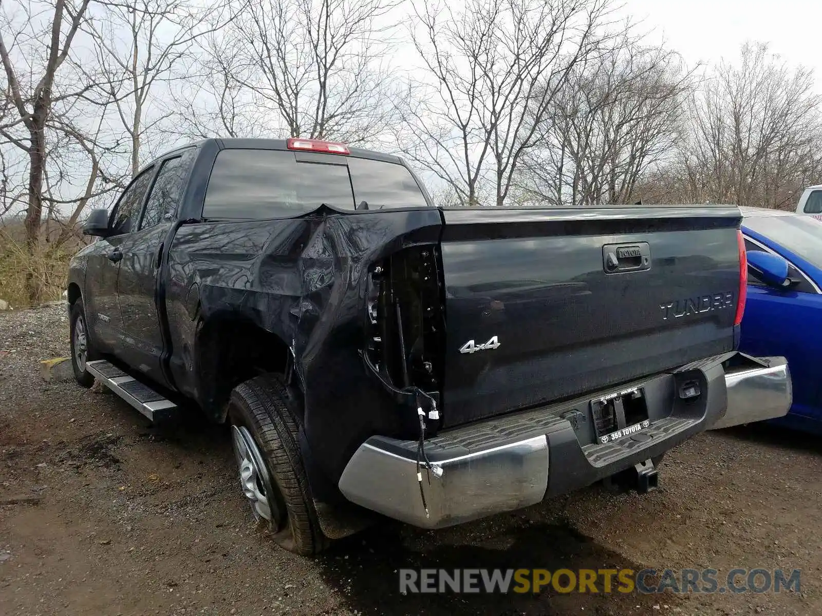 3 Photograph of a damaged car 5TFUM5F13KX083369 TOYOTA TUNDRA 2019