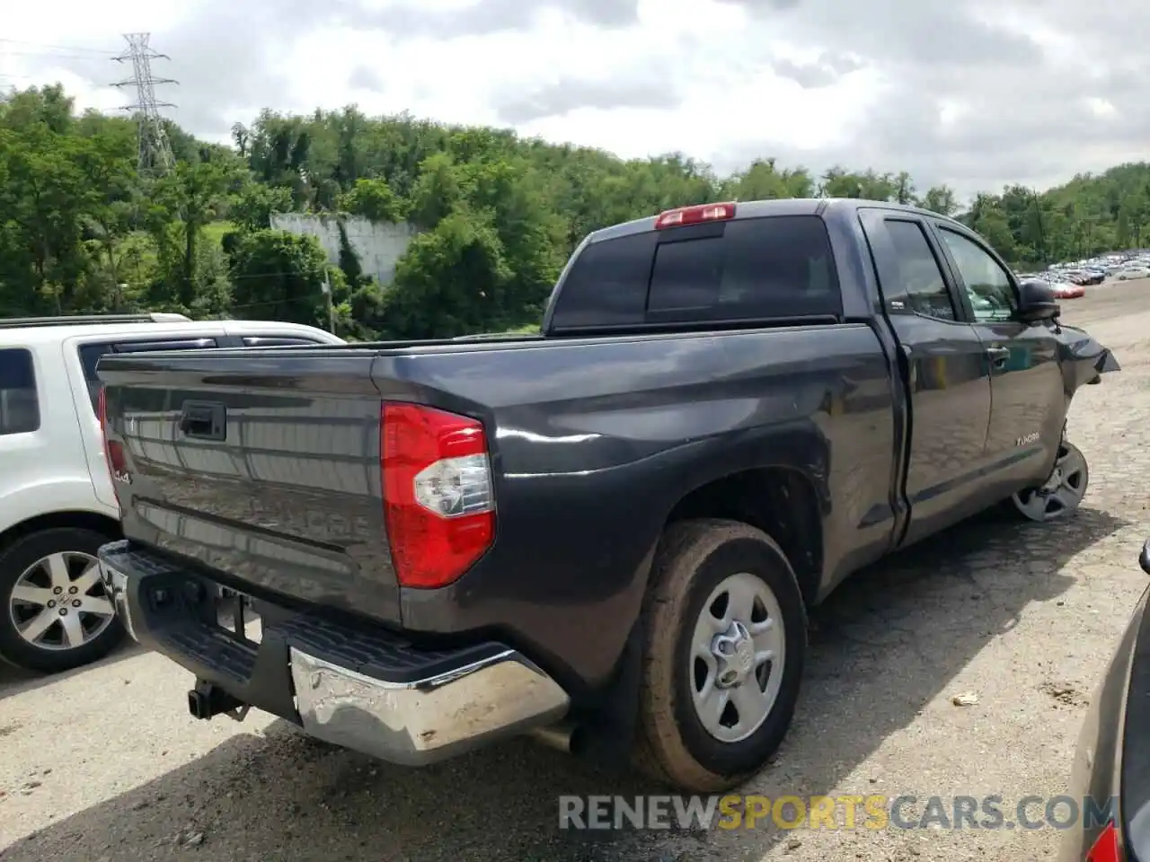 4 Photograph of a damaged car 5TFUM5F13KX083629 TOYOTA TUNDRA 2019