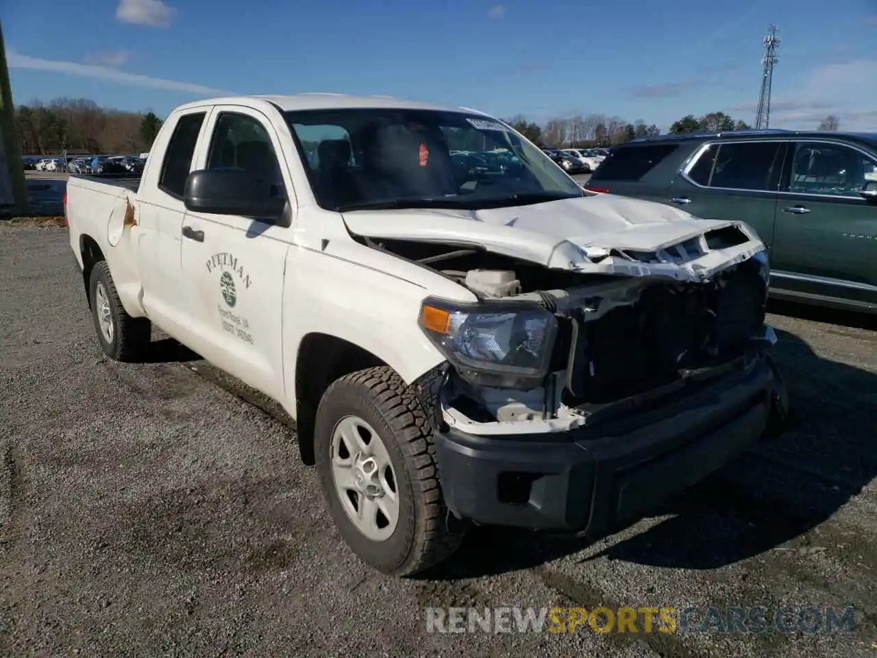 1 Photograph of a damaged car 5TFUM5F14KX081243 TOYOTA TUNDRA 2019