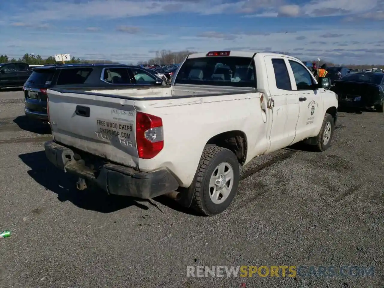 4 Photograph of a damaged car 5TFUM5F14KX081243 TOYOTA TUNDRA 2019