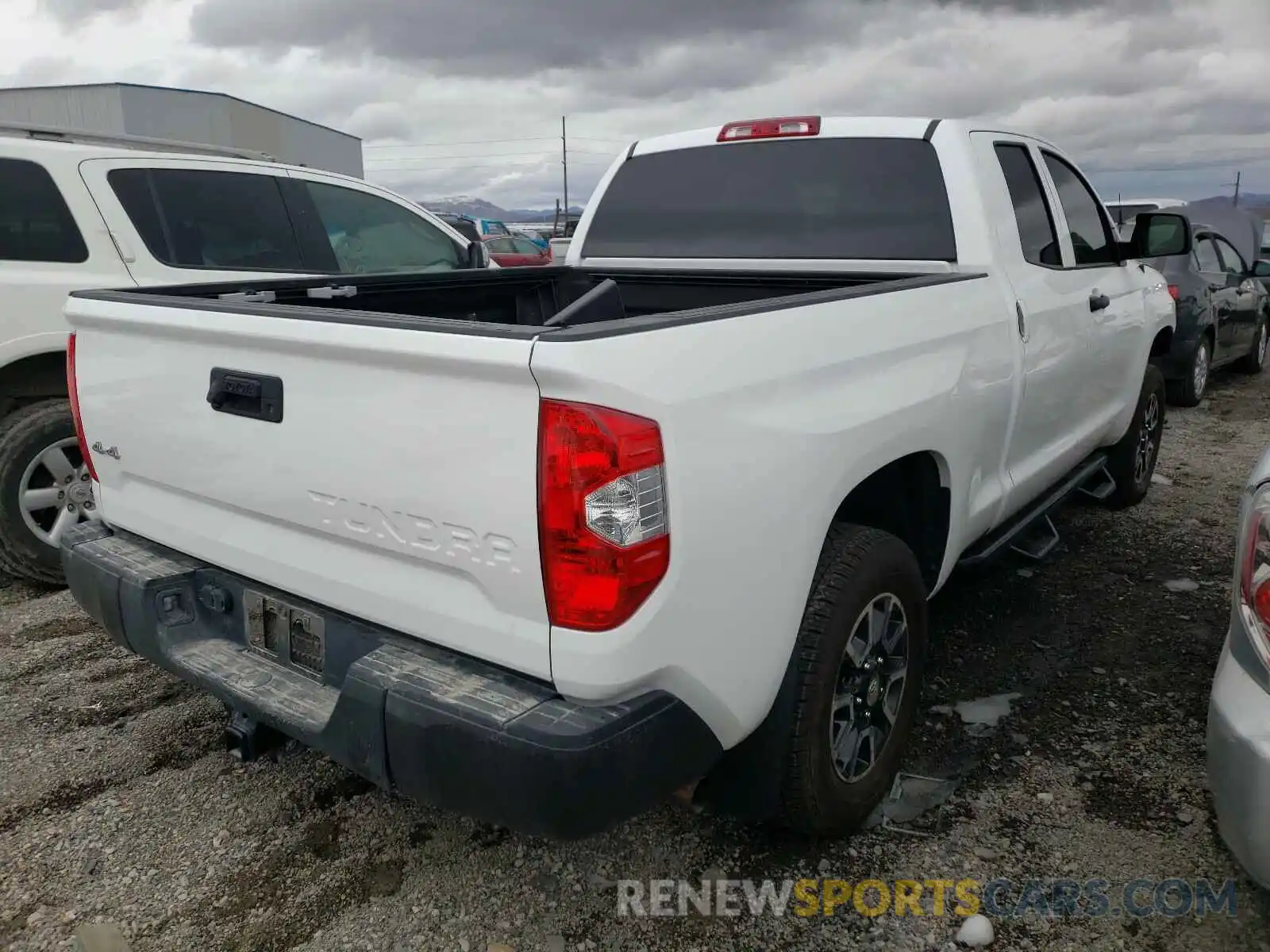 4 Photograph of a damaged car 5TFUM5F14KX082036 TOYOTA TUNDRA 2019