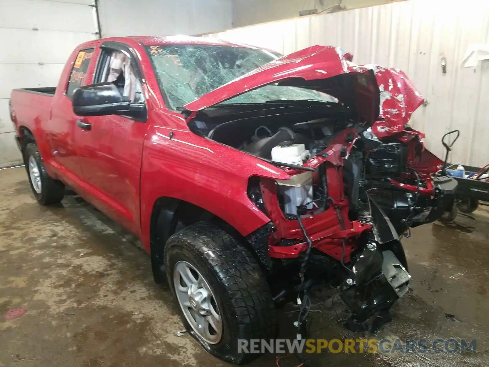 1 Photograph of a damaged car 5TFUM5F15KX080943 TOYOTA TUNDRA 2019