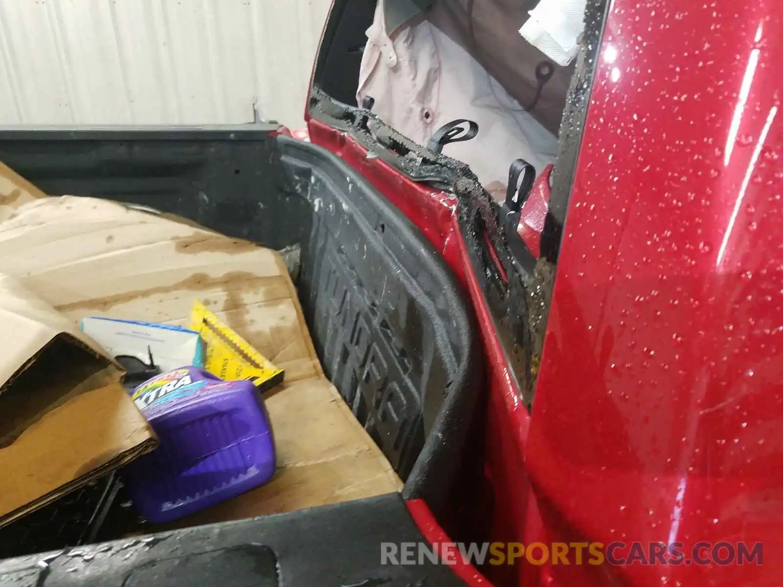 9 Photograph of a damaged car 5TFUM5F15KX080943 TOYOTA TUNDRA 2019