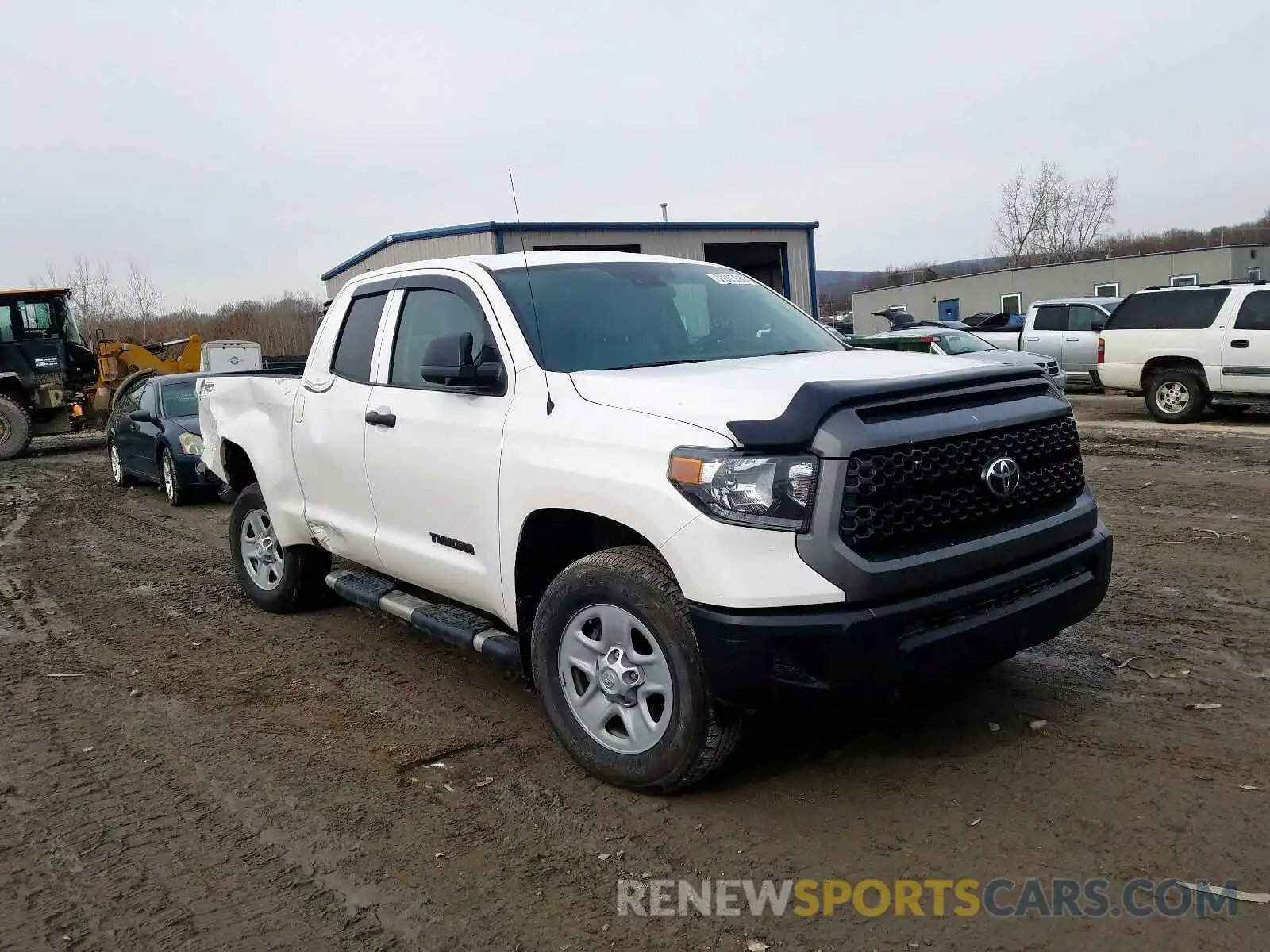 1 Photograph of a damaged car 5TFUM5F15KX081283 TOYOTA TUNDRA 2019