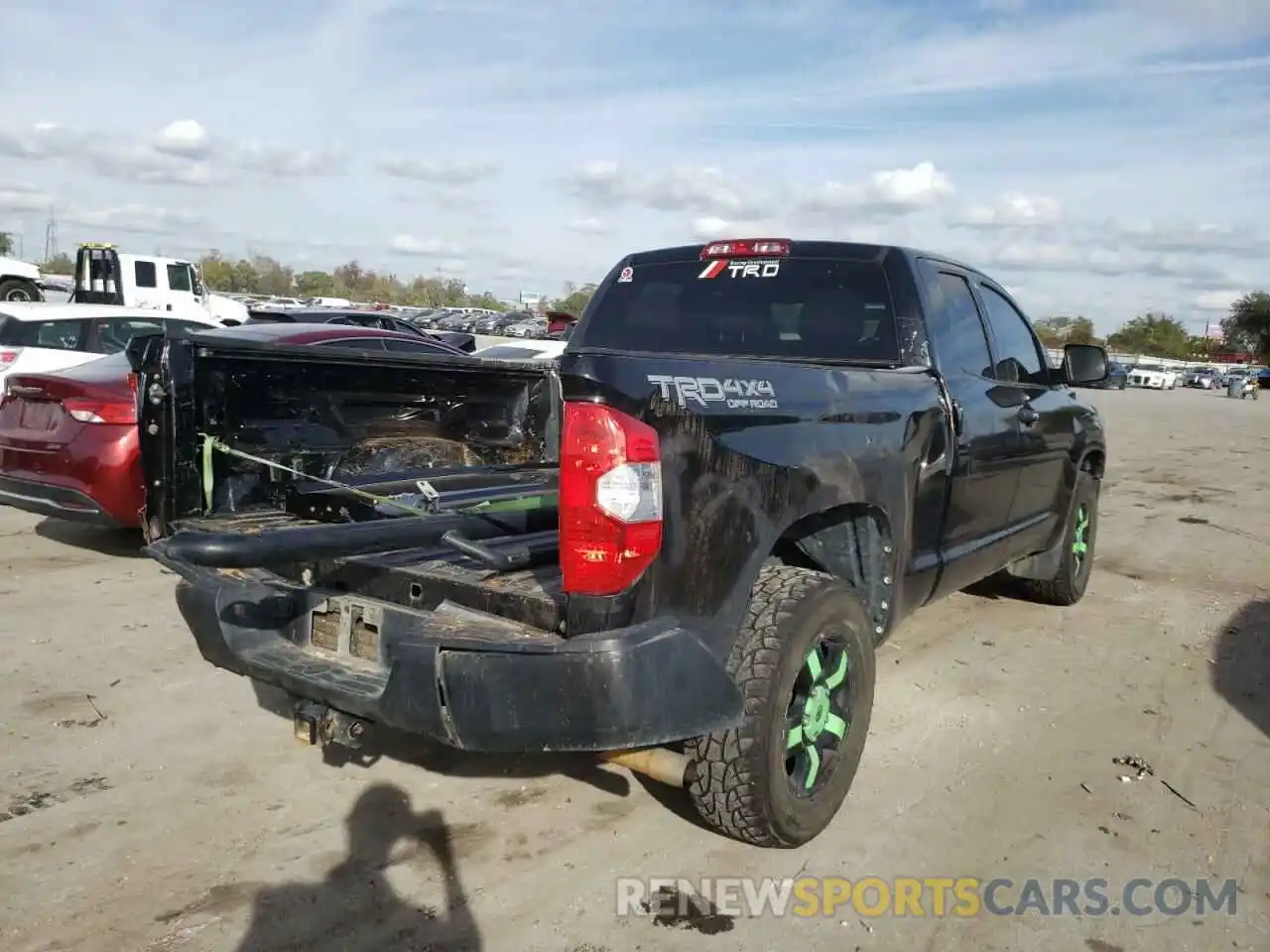 4 Photograph of a damaged car 5TFUM5F15KX083342 TOYOTA TUNDRA 2019