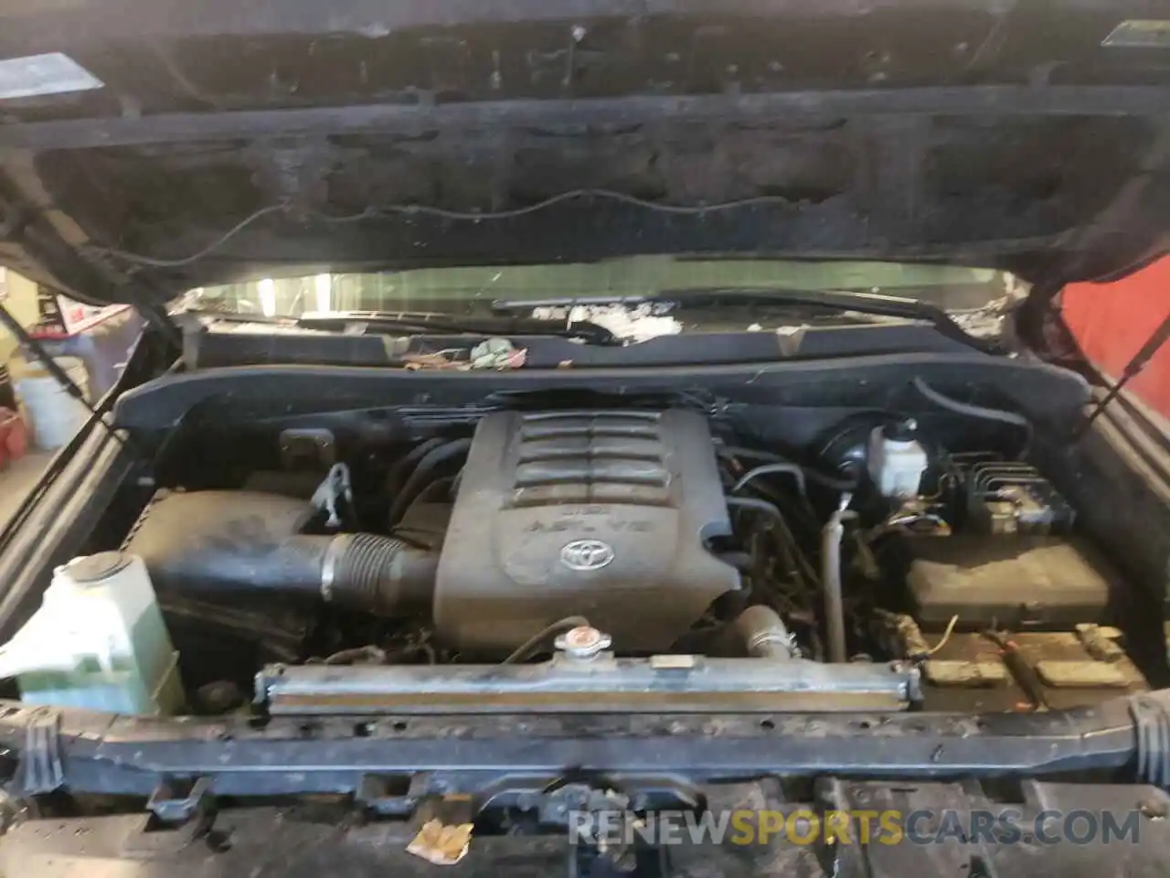 7 Photograph of a damaged car 5TFUM5F16KX082569 TOYOTA TUNDRA 2019